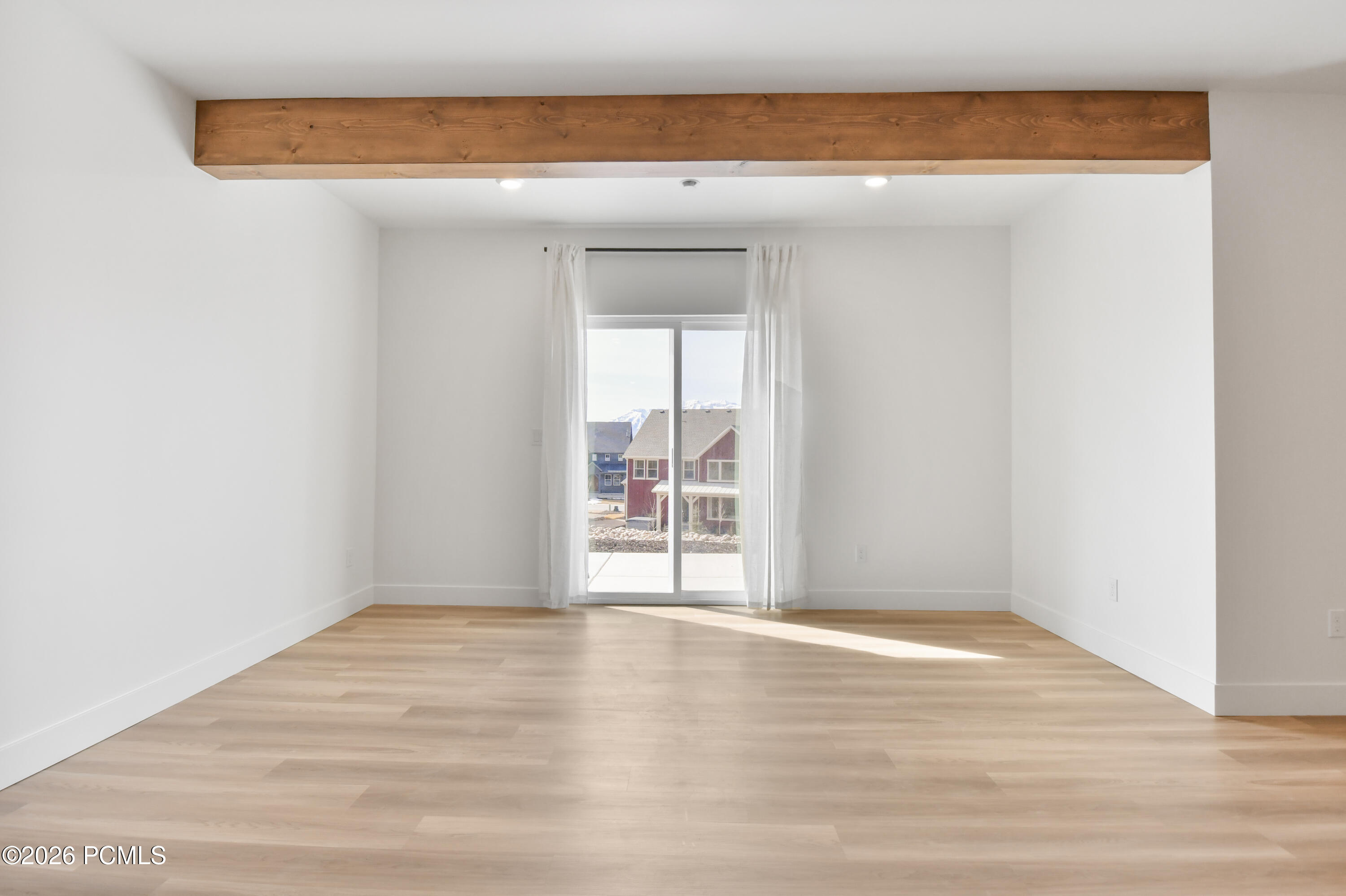 2455 N Meadowside Way