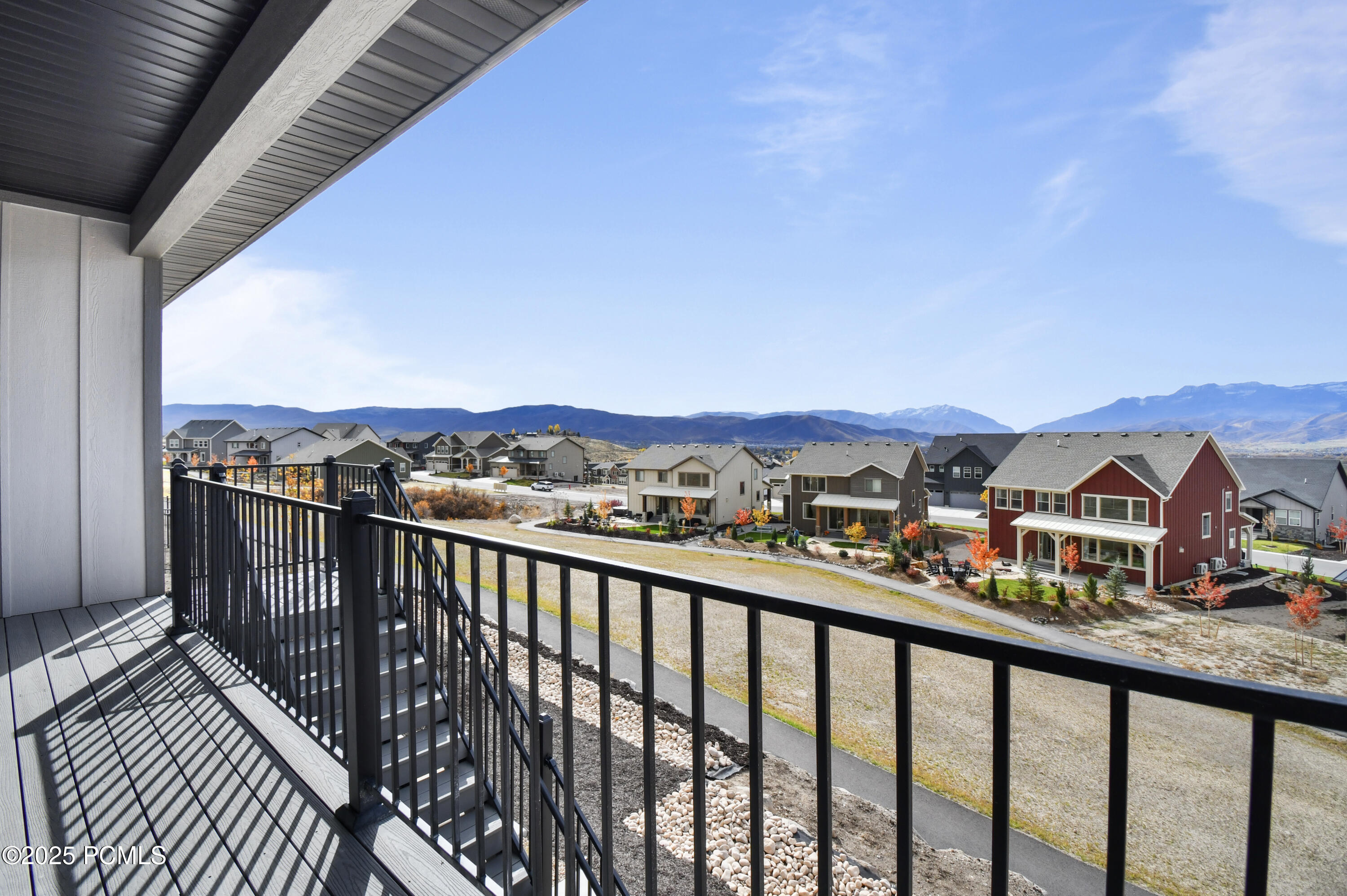 2455 N Meadowside Way