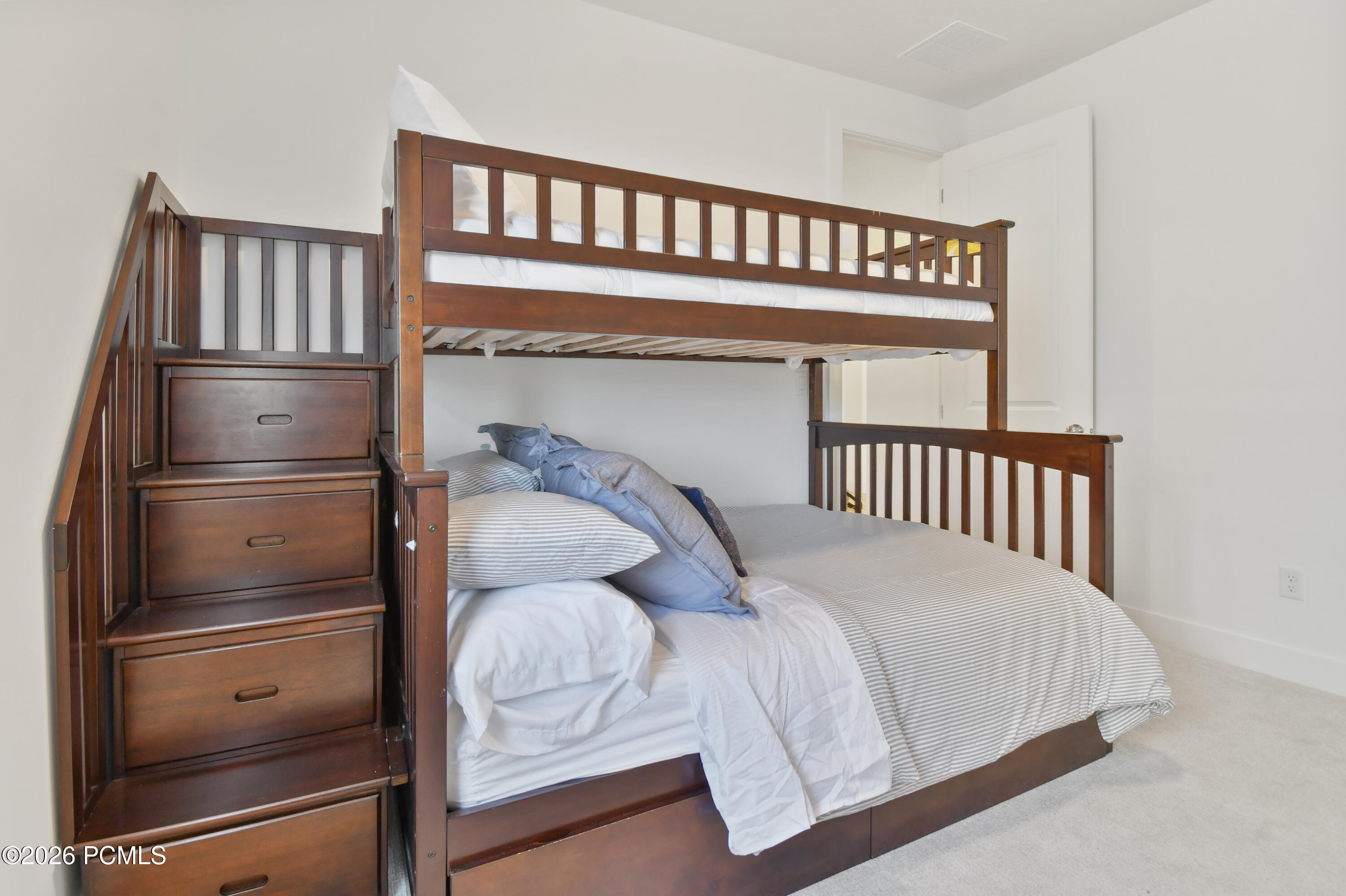 2455 N Meadowside Way