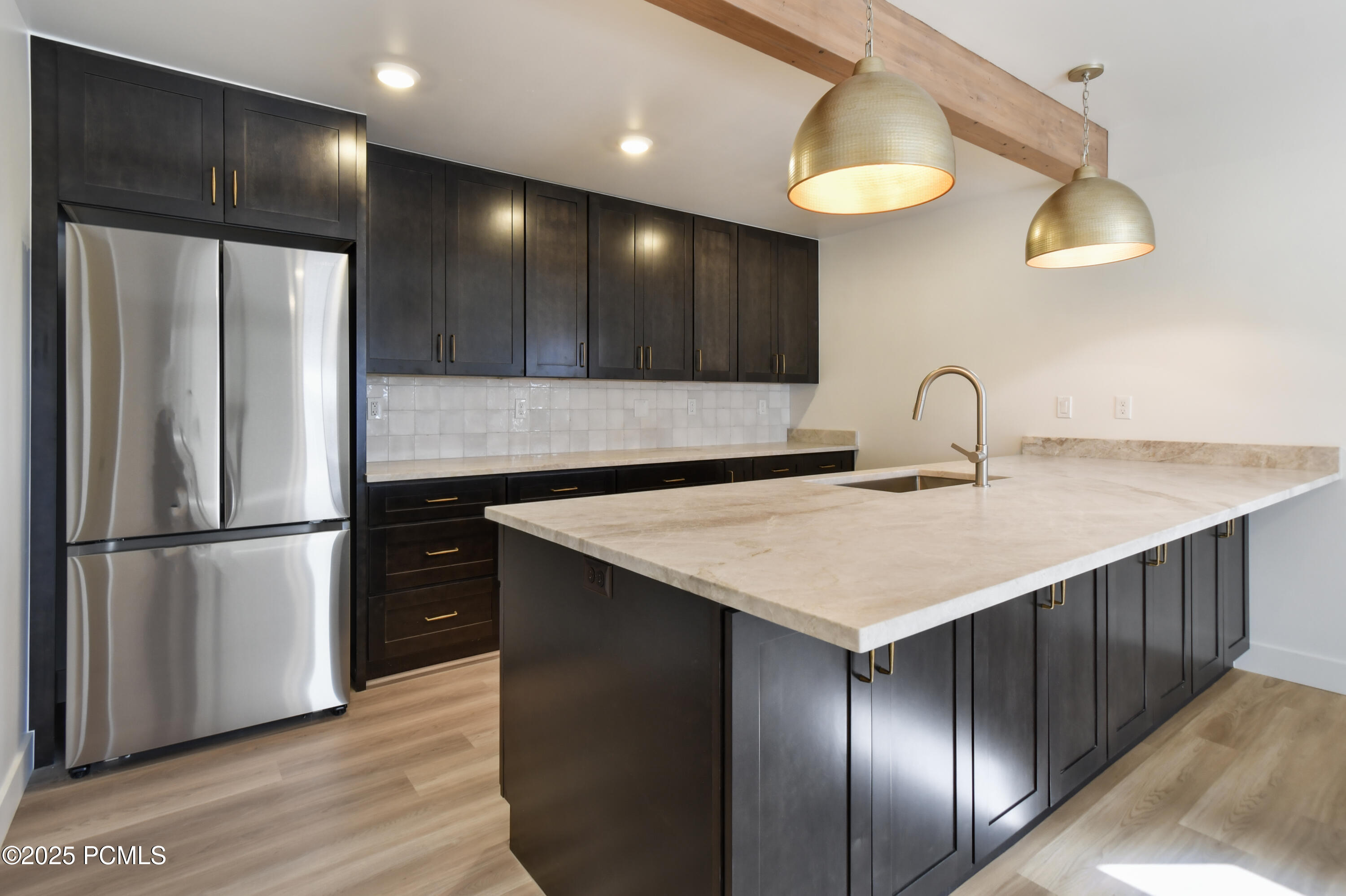 2455 N Meadowside Way