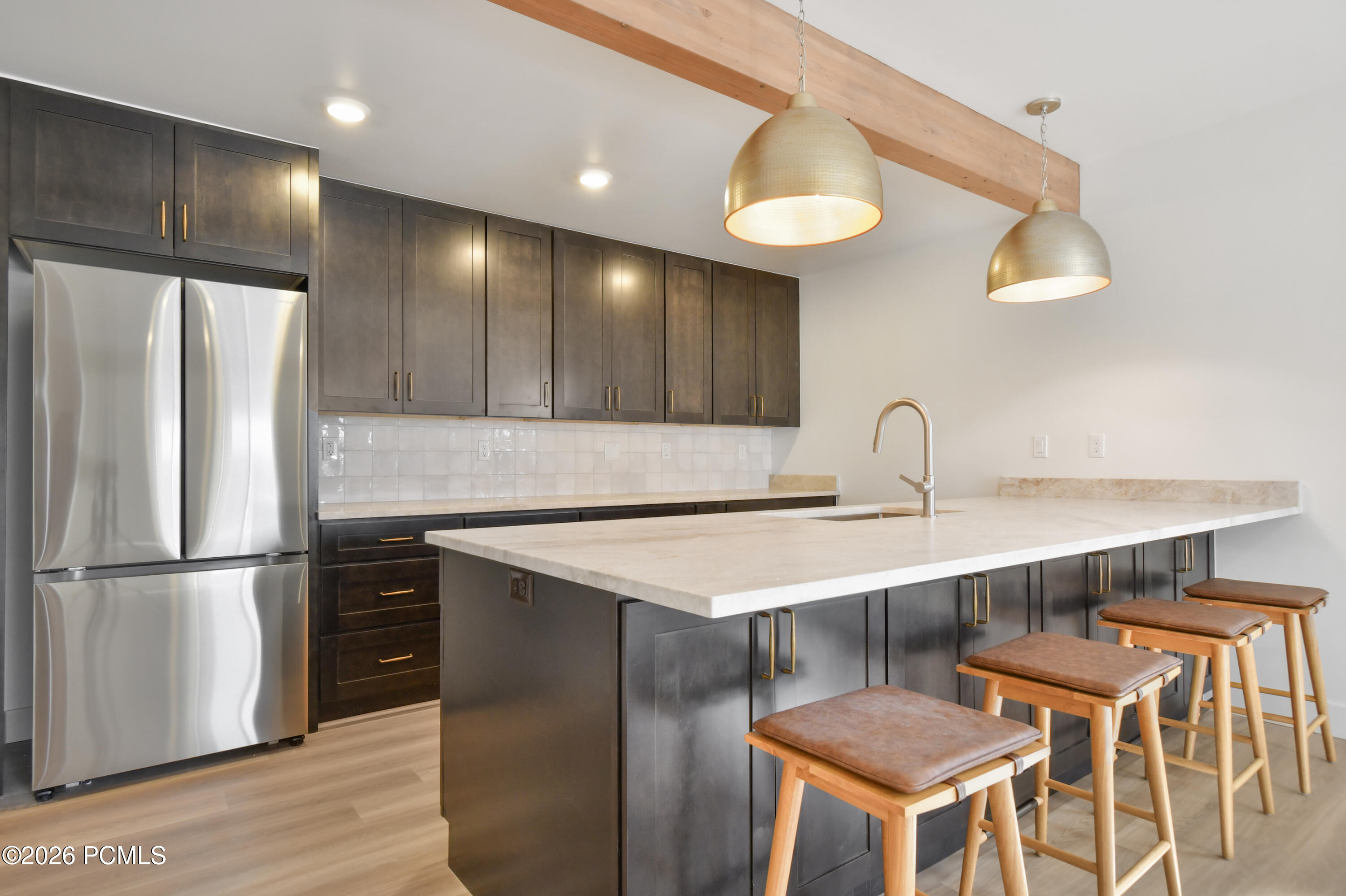 2455 N Meadowside Way