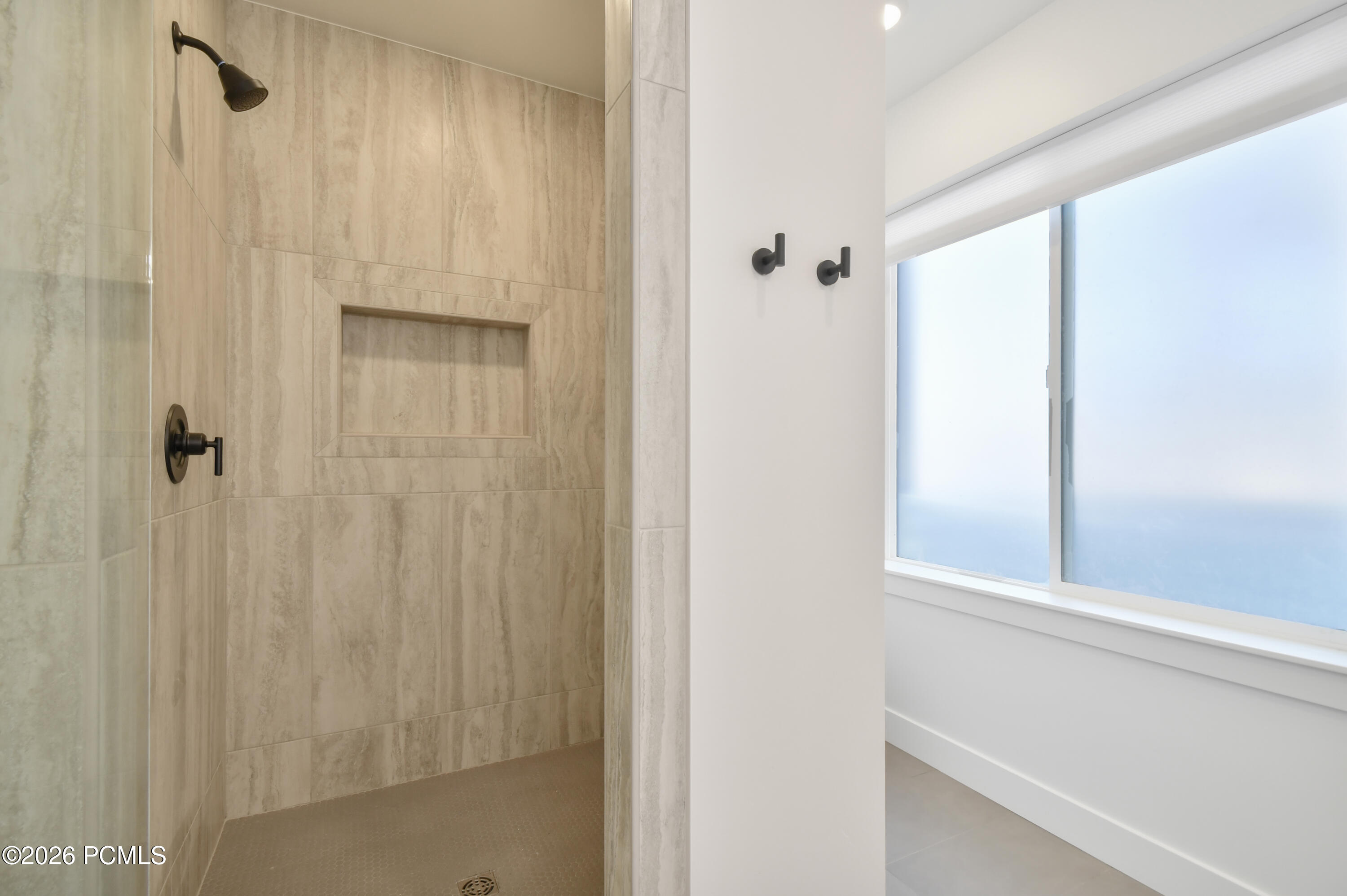 2455 N Meadowside Way