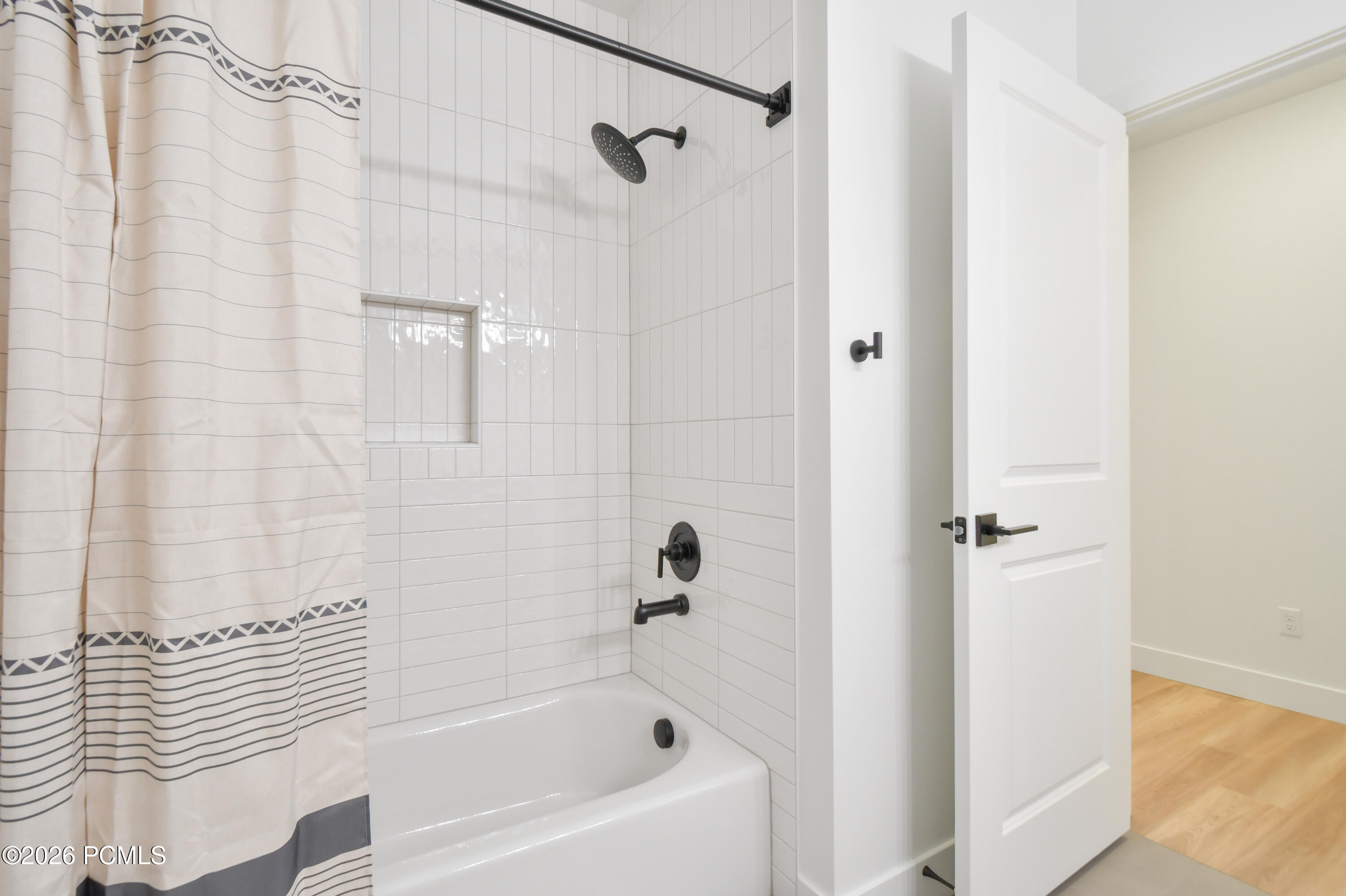 2455 N Meadowside Way