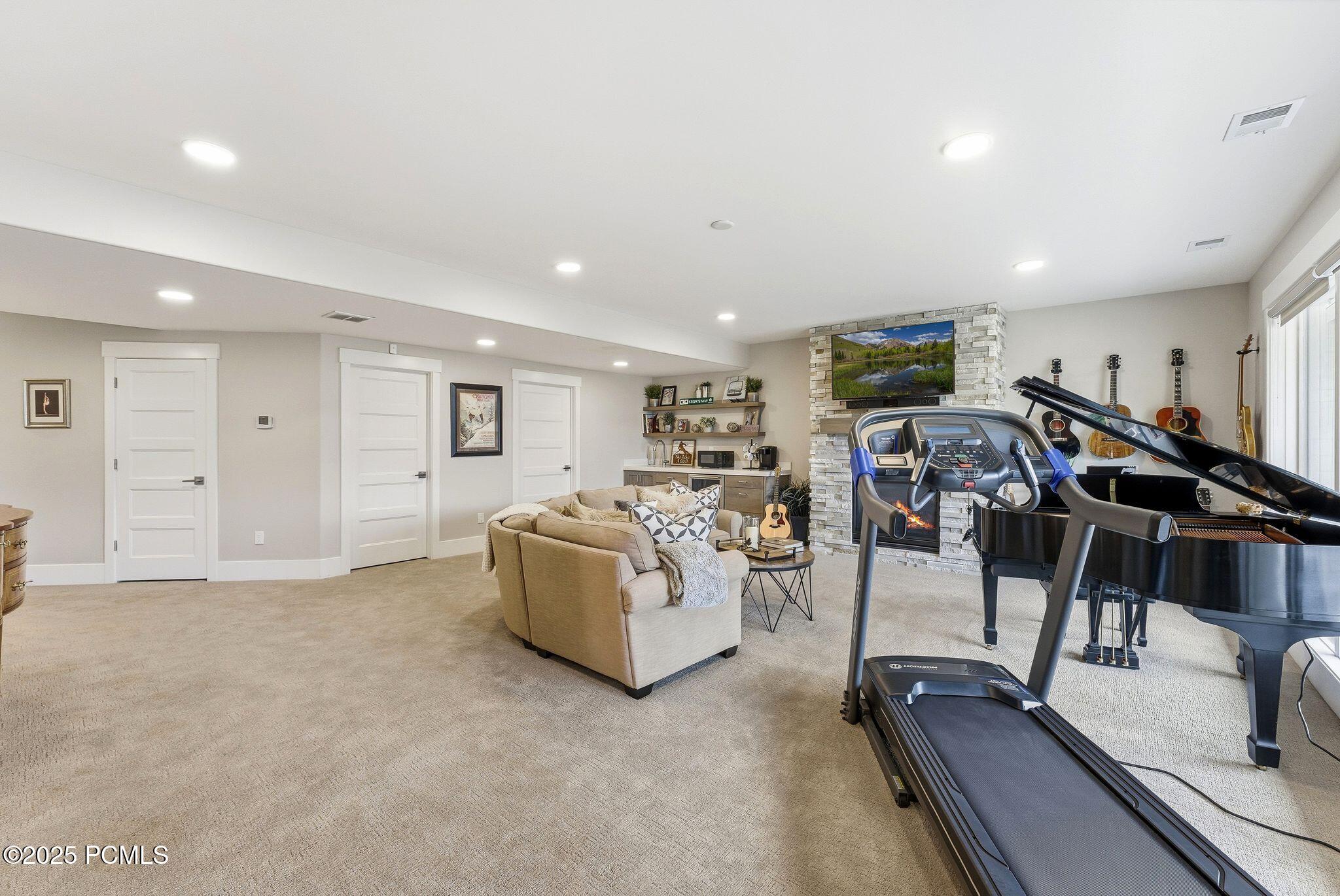 11525 N Upside Drive