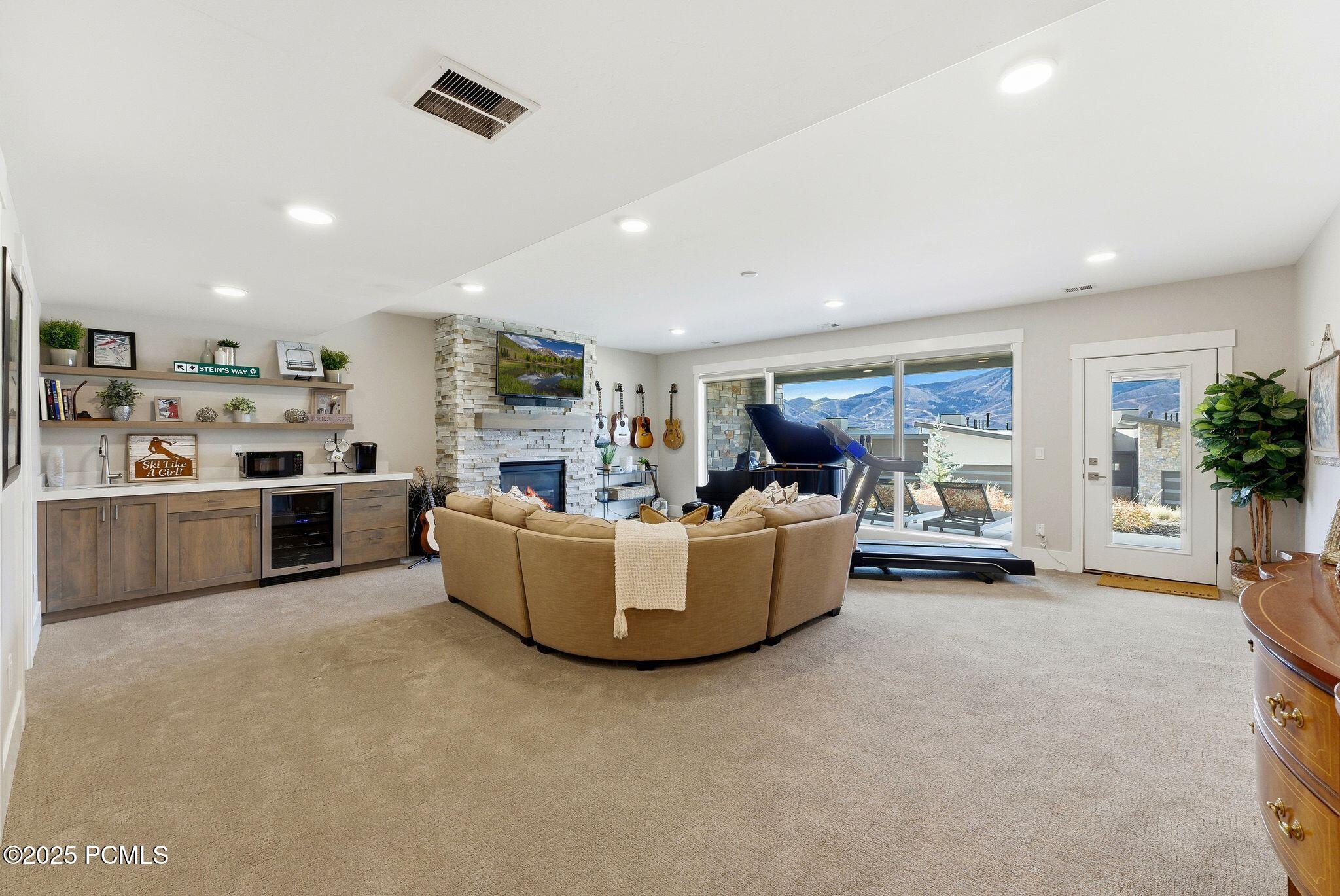 11525 N Upside Drive