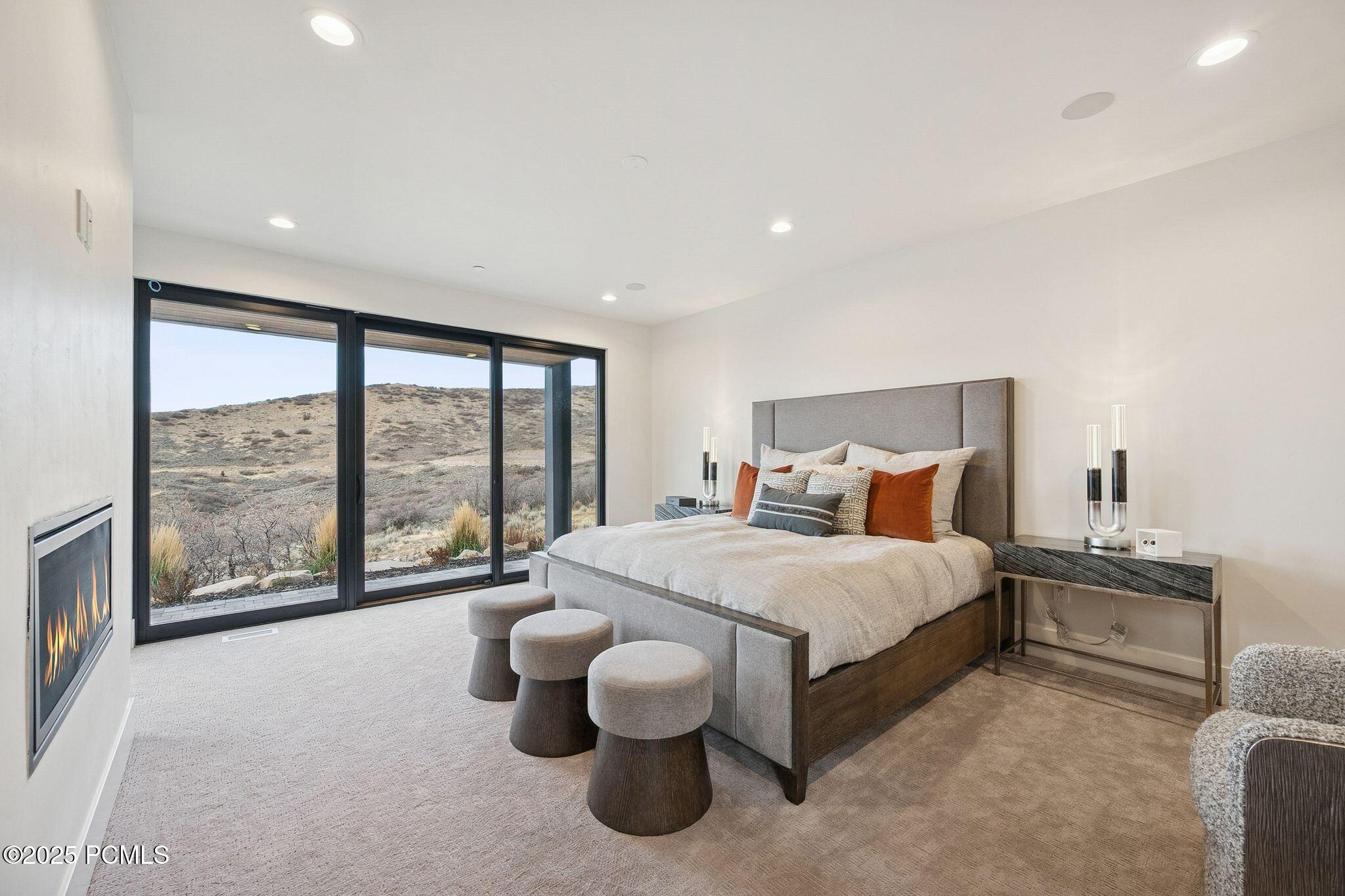 2005 Lookout Peak Circle