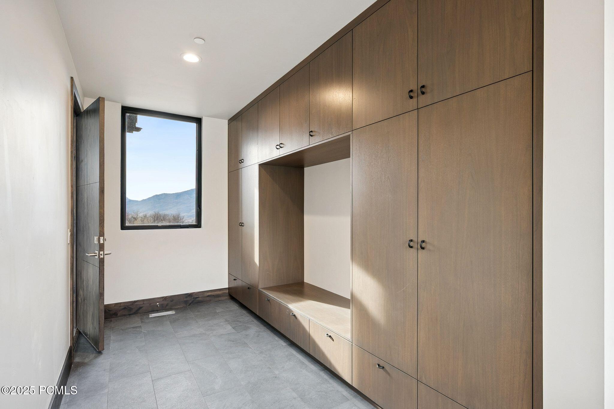 2005 Lookout Peak Circle