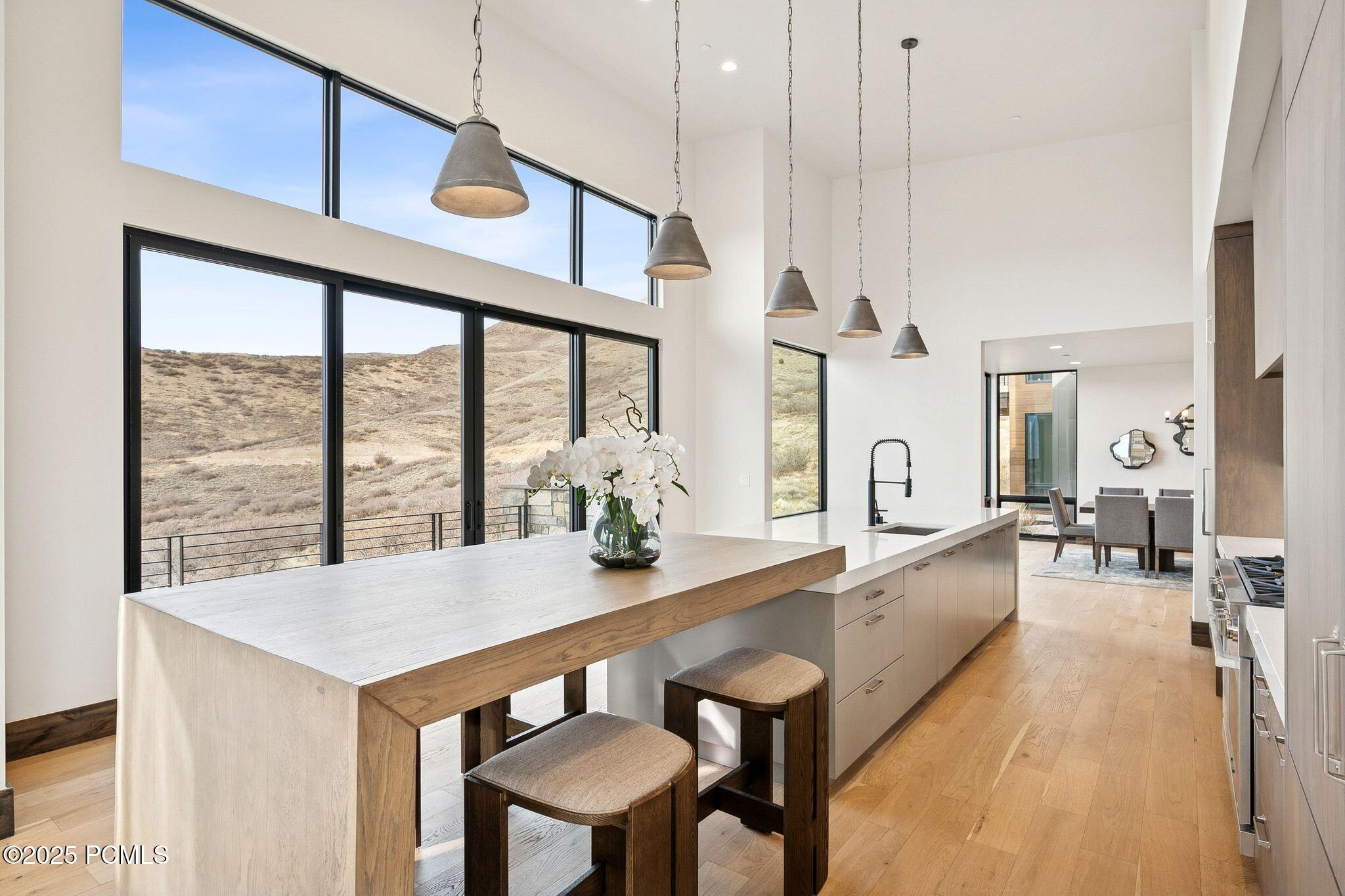 2005 Lookout Peak Circle