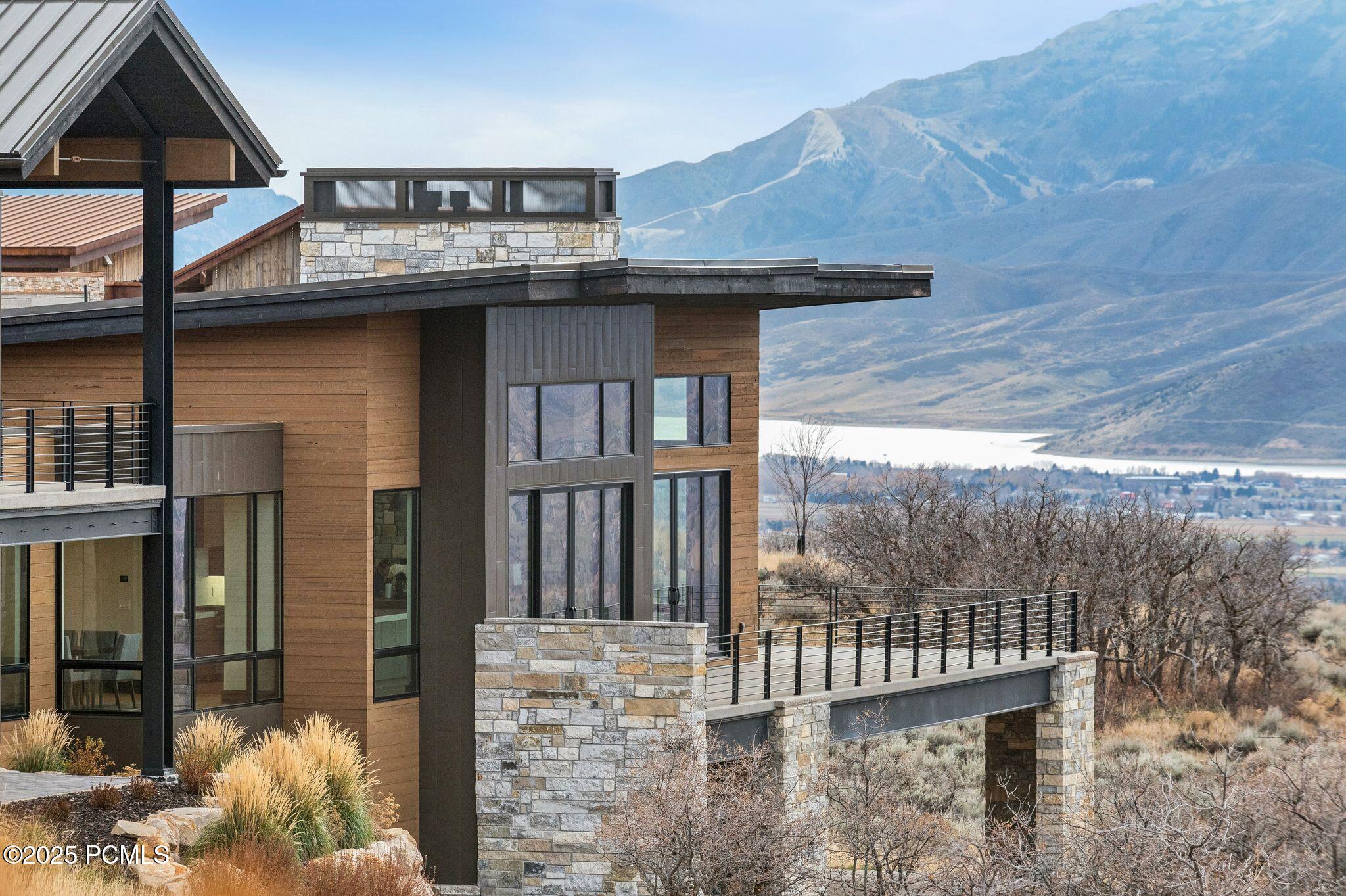 2005 Lookout Peak Circle