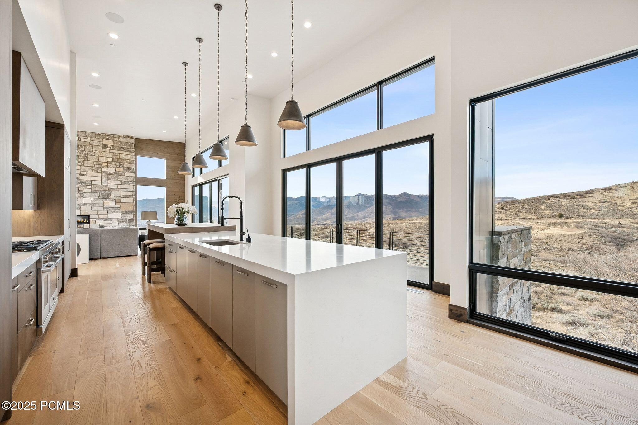 2005 Lookout Peak Circle