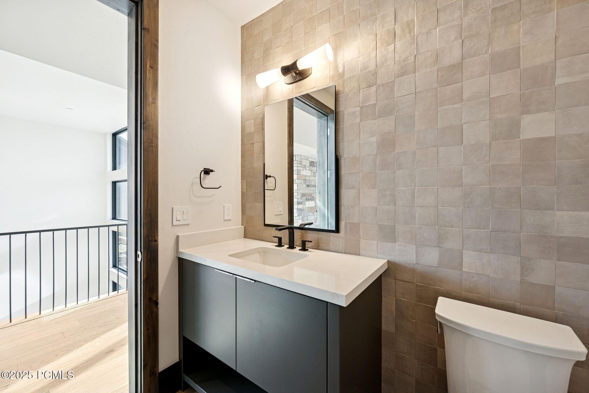 2005 Lookout Peak Circle