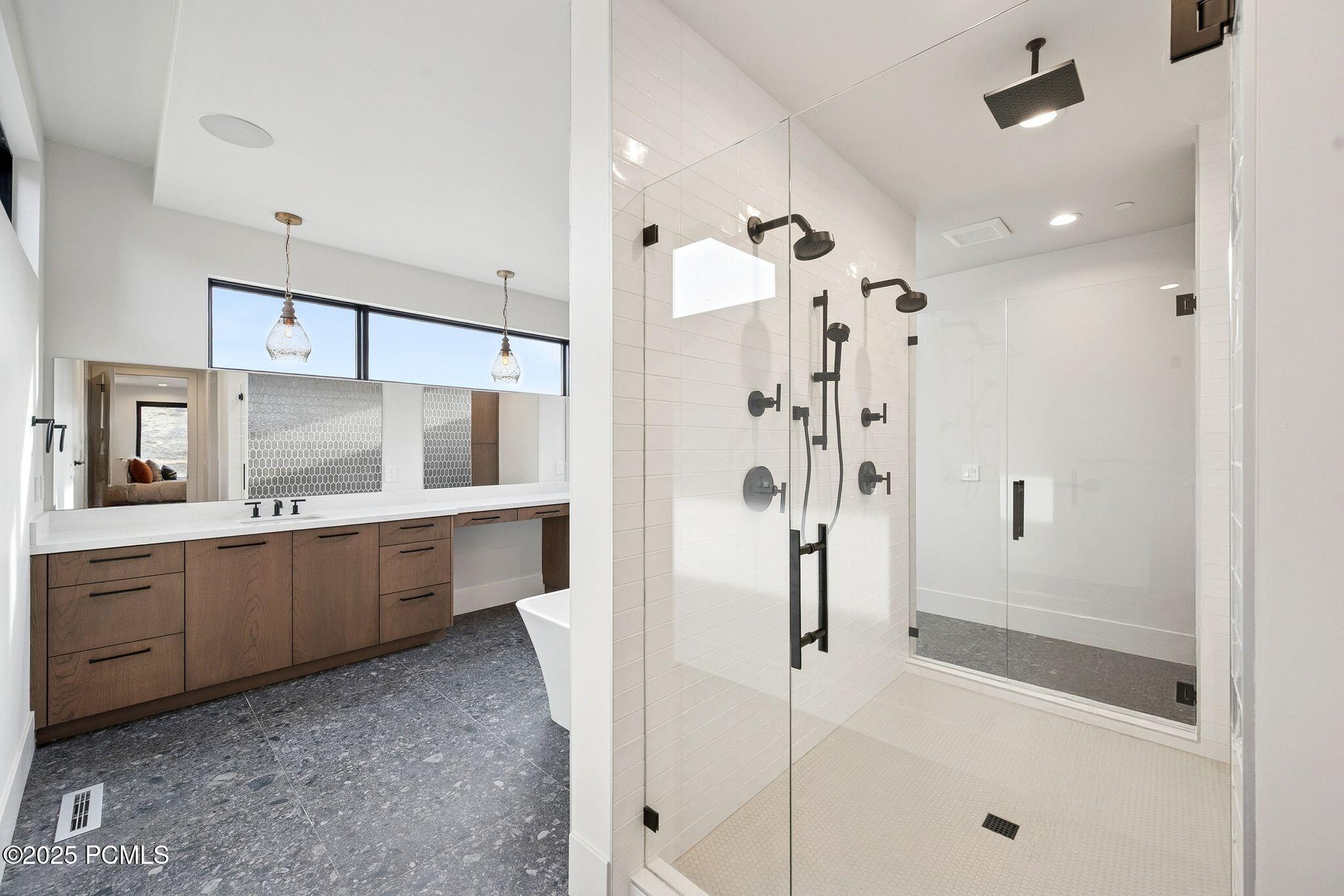 2005 Lookout Peak Circle