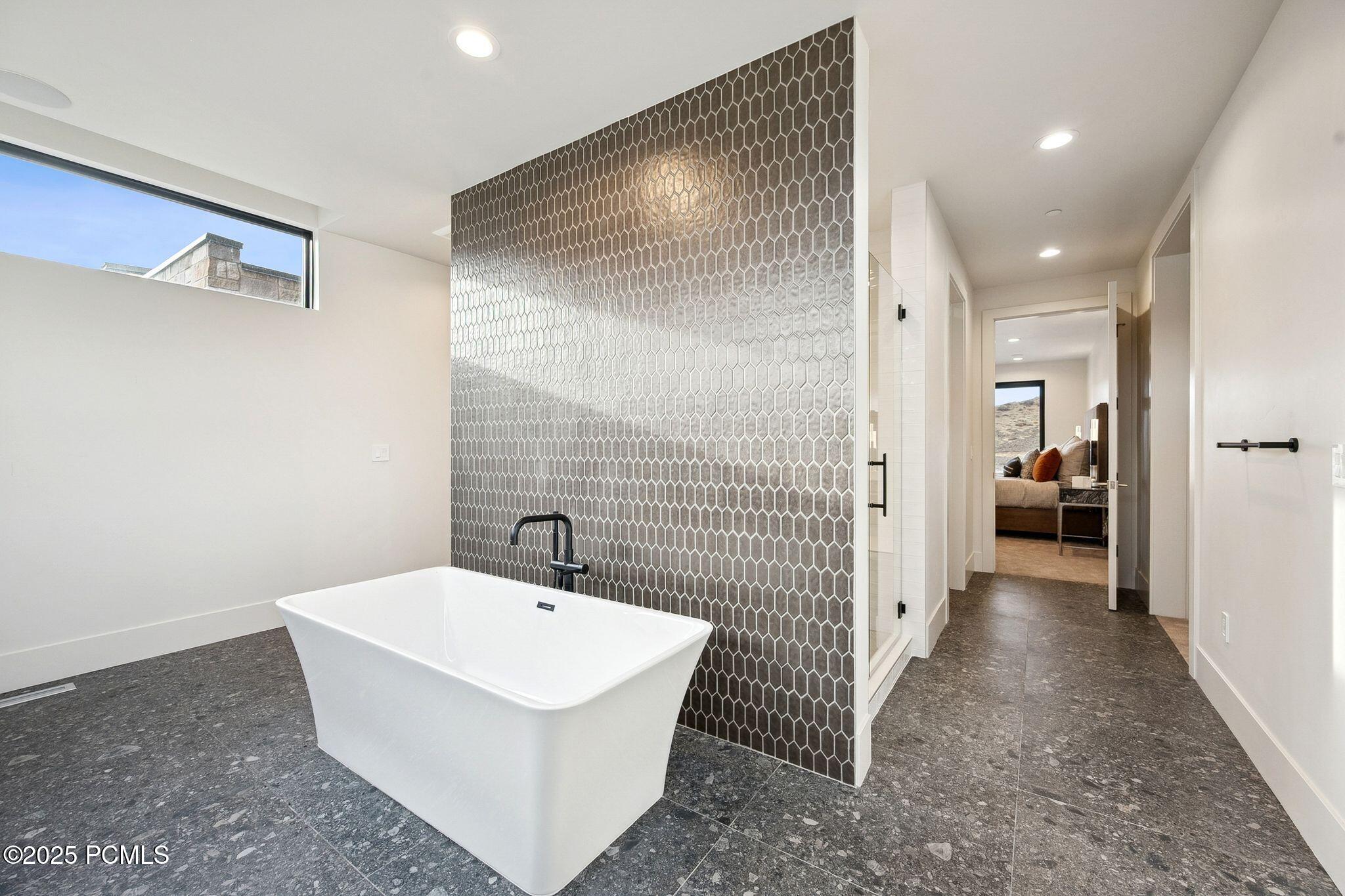 2005 Lookout Peak Circle