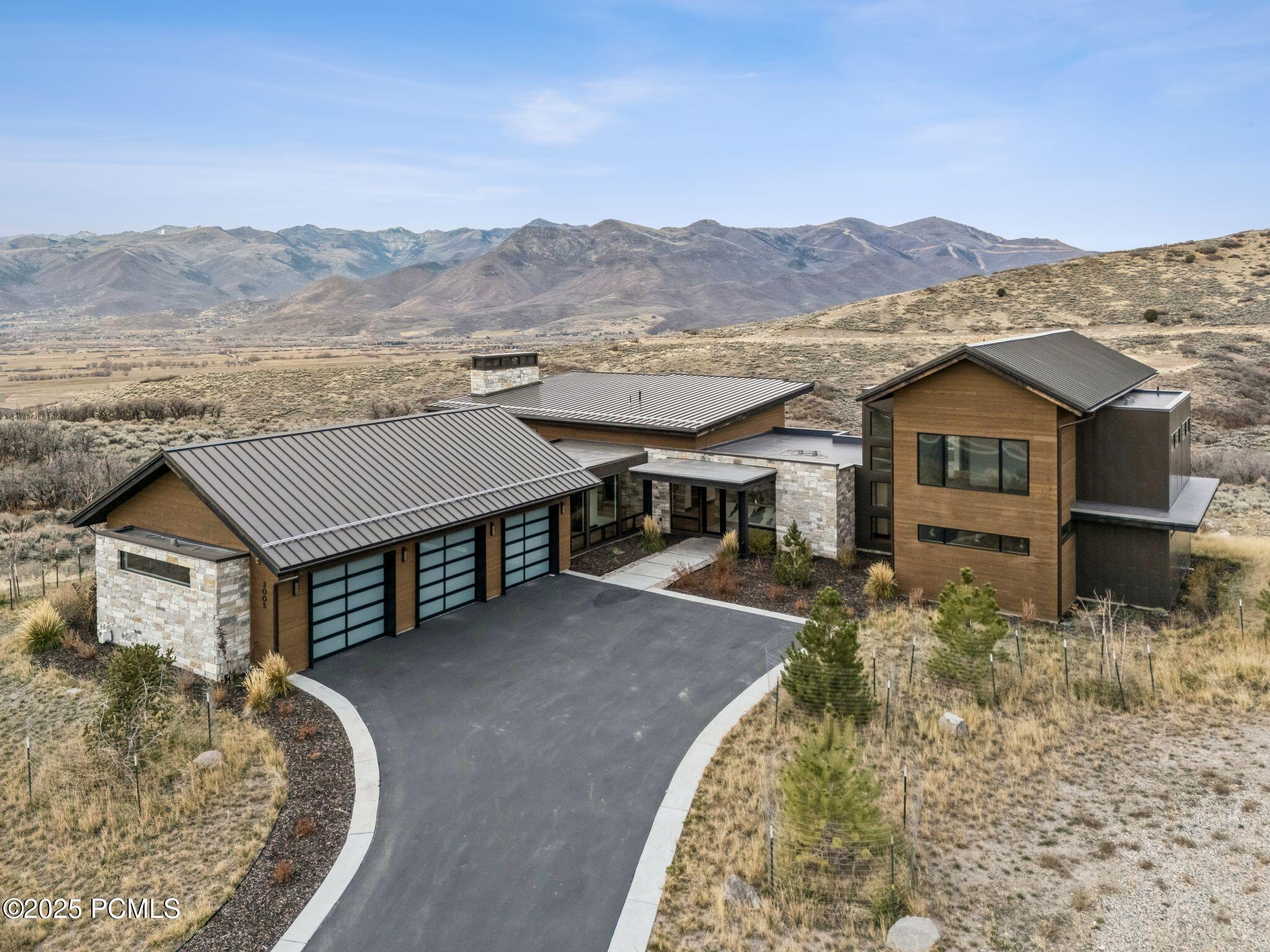 2005 Lookout Peak Circle