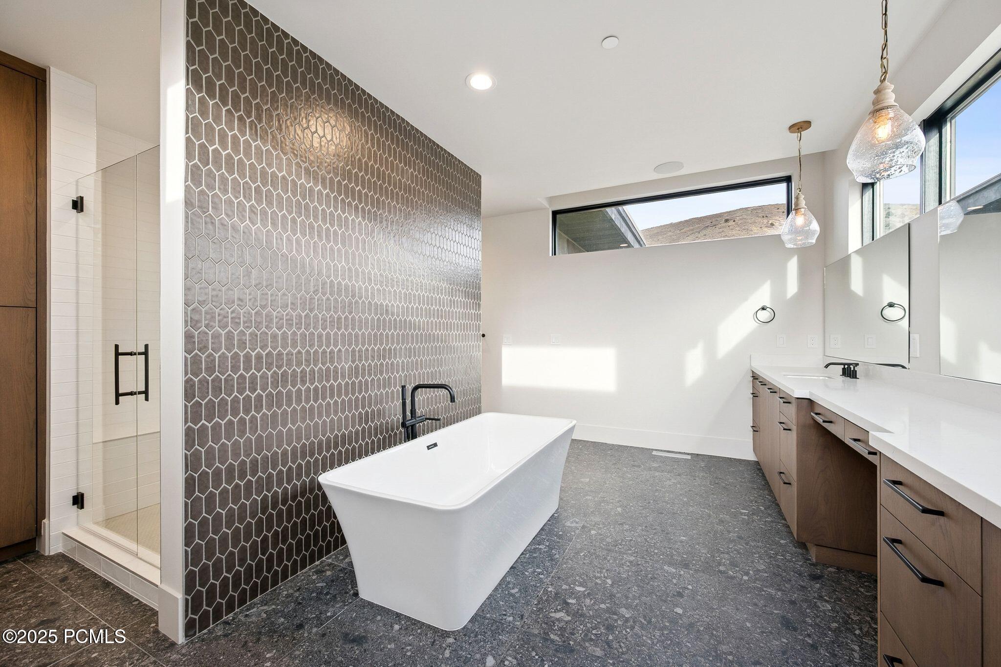 2005 Lookout Peak Circle