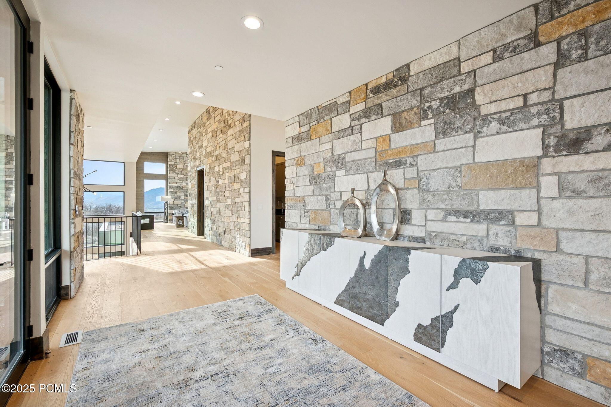 2005 Lookout Peak Circle