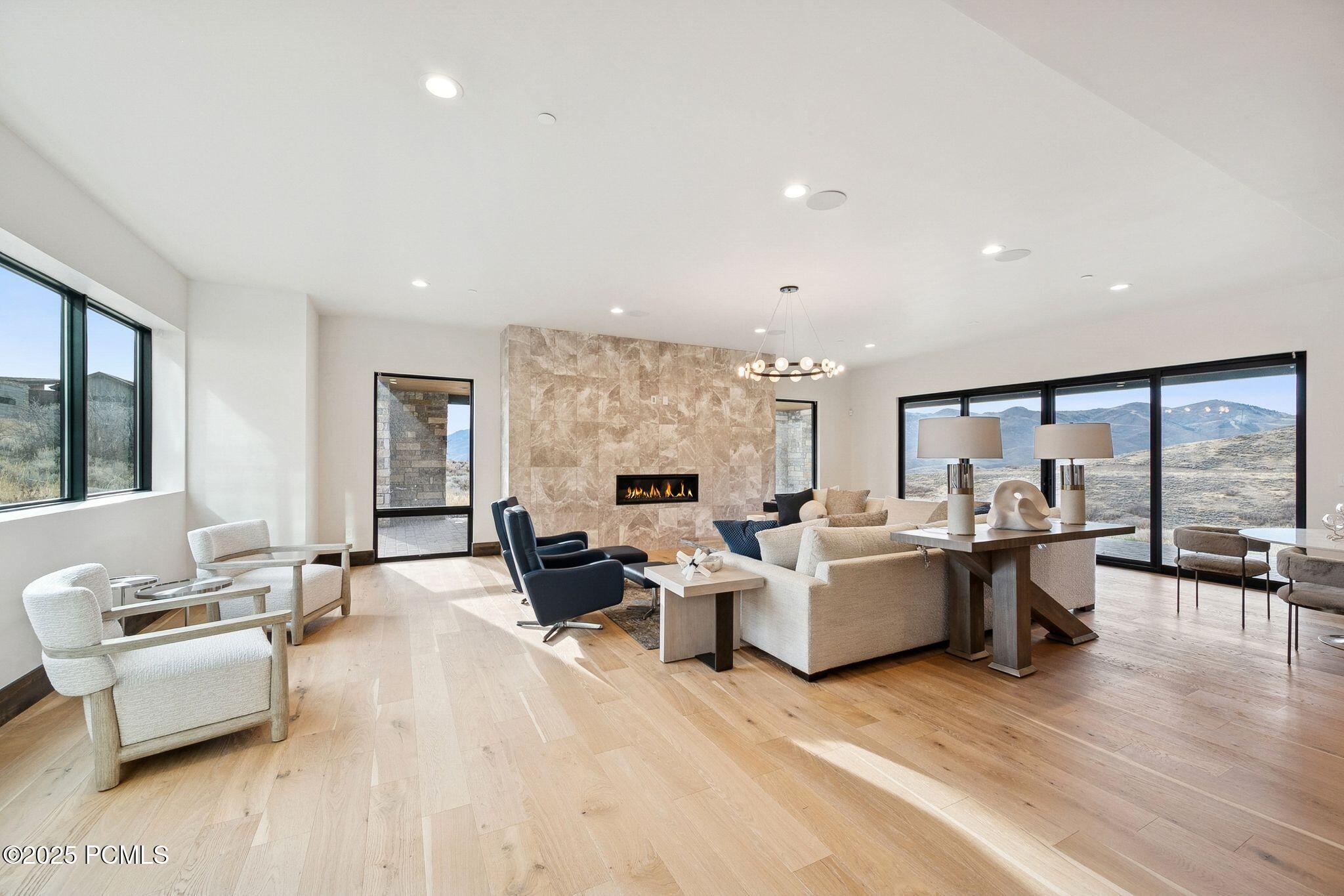 2005 Lookout Peak Circle