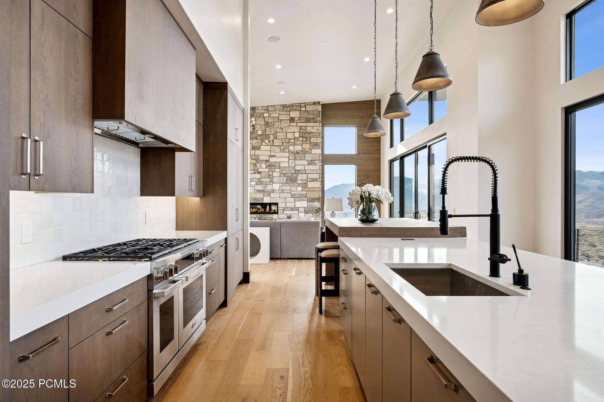 2005 Lookout Peak Circle