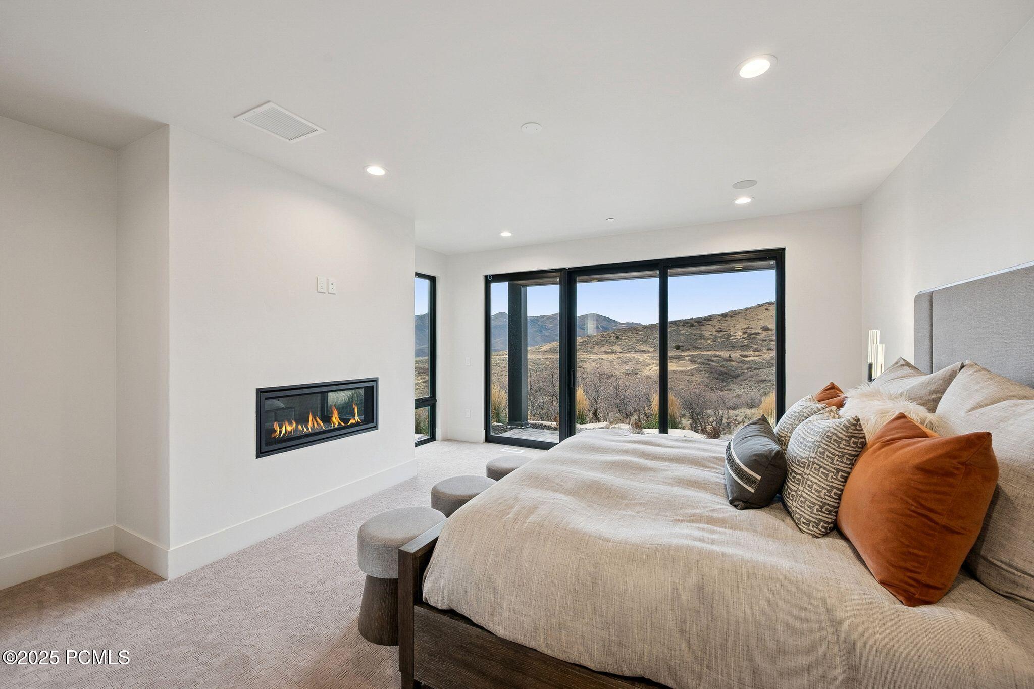 2005 Lookout Peak Circle