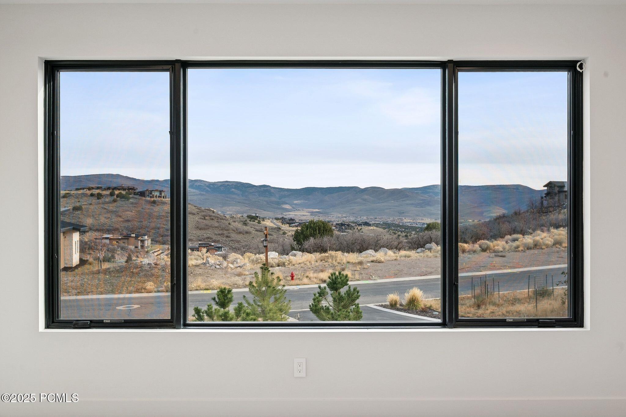 2005 Lookout Peak Circle