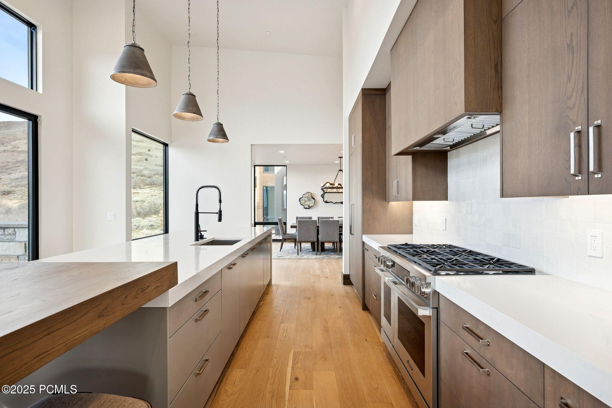 2005 Lookout Peak Circle