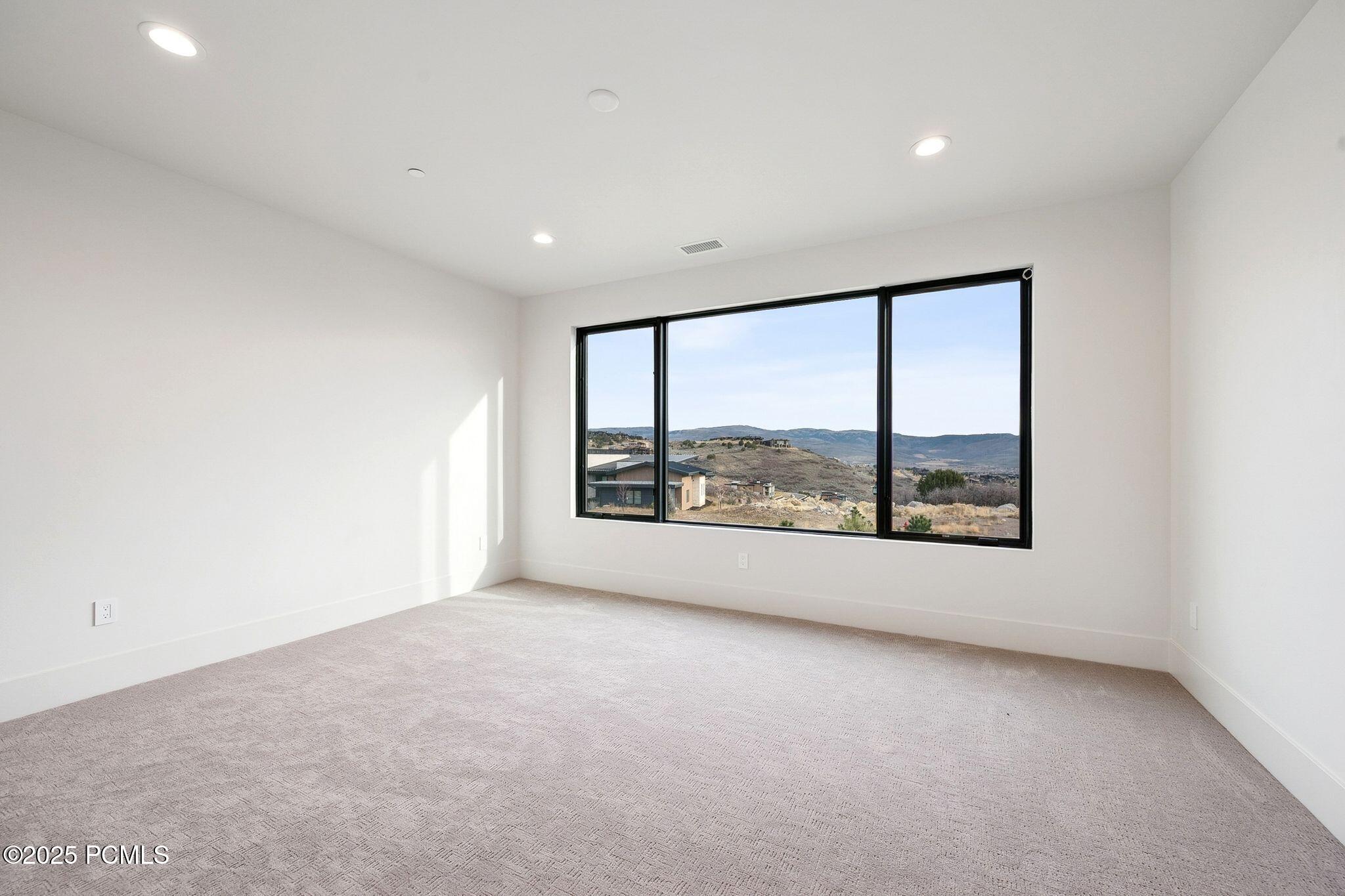 2005 Lookout Peak Circle