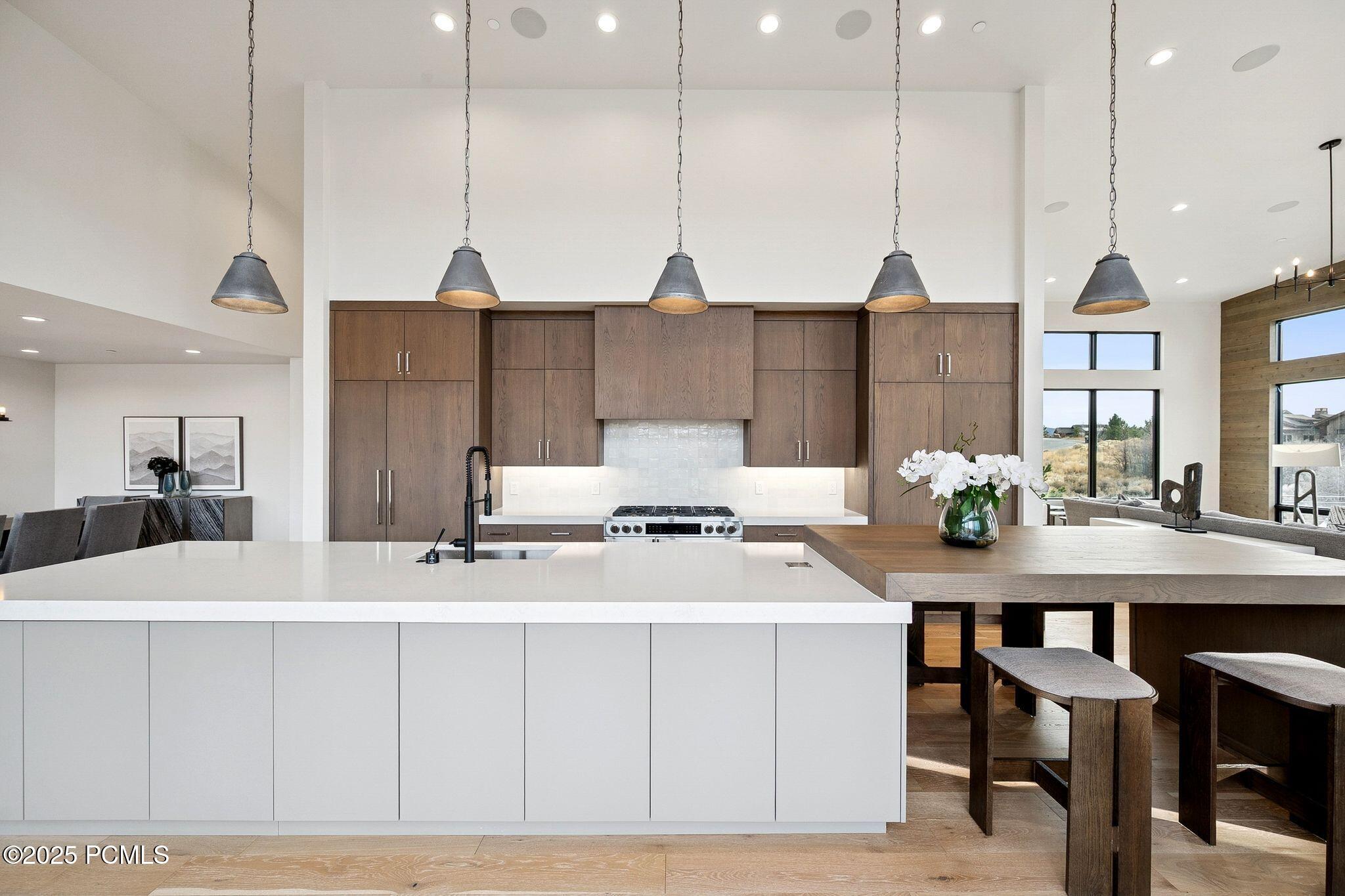 2005 Lookout Peak Circle