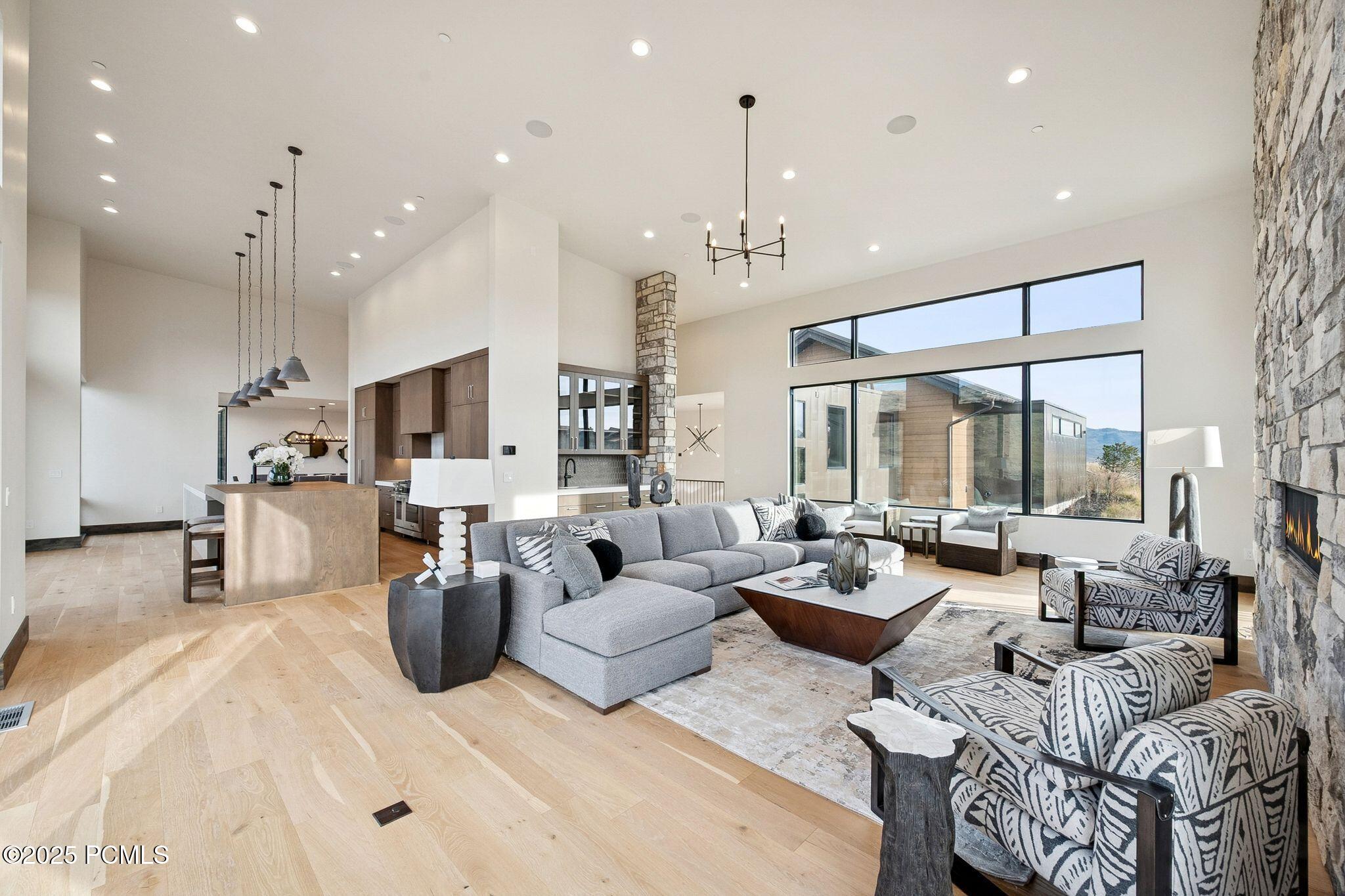 2005 Lookout Peak Circle