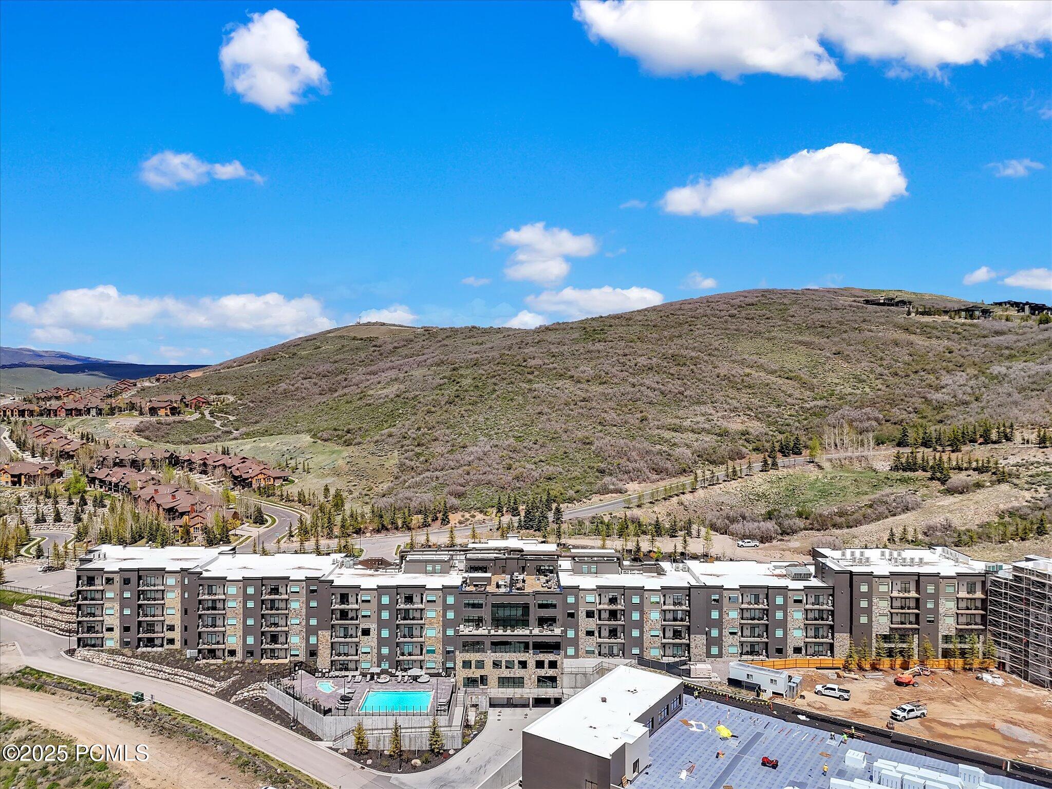 909 W Peace Tree Trail 203