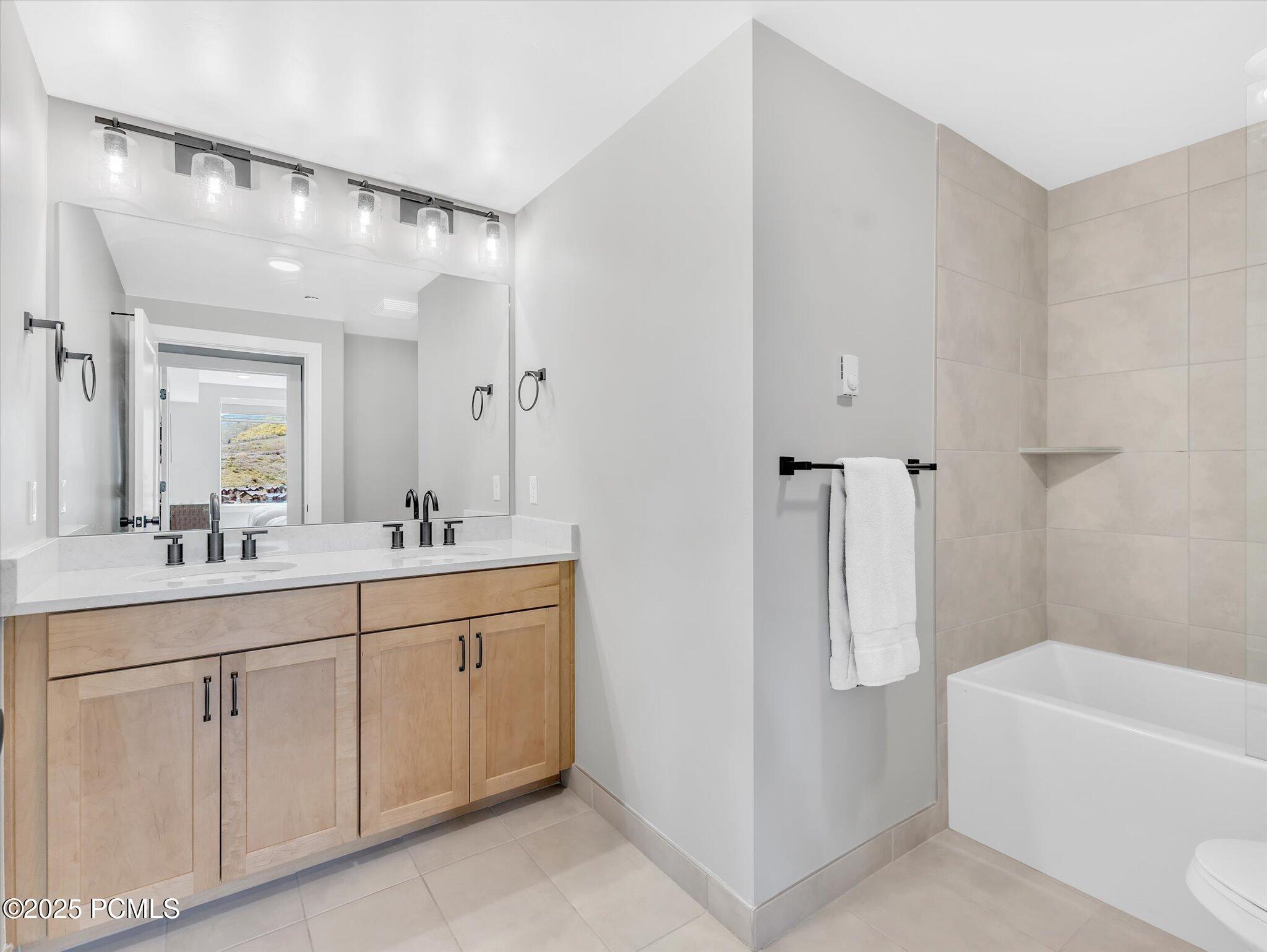 909 W Peace Tree Trail 203