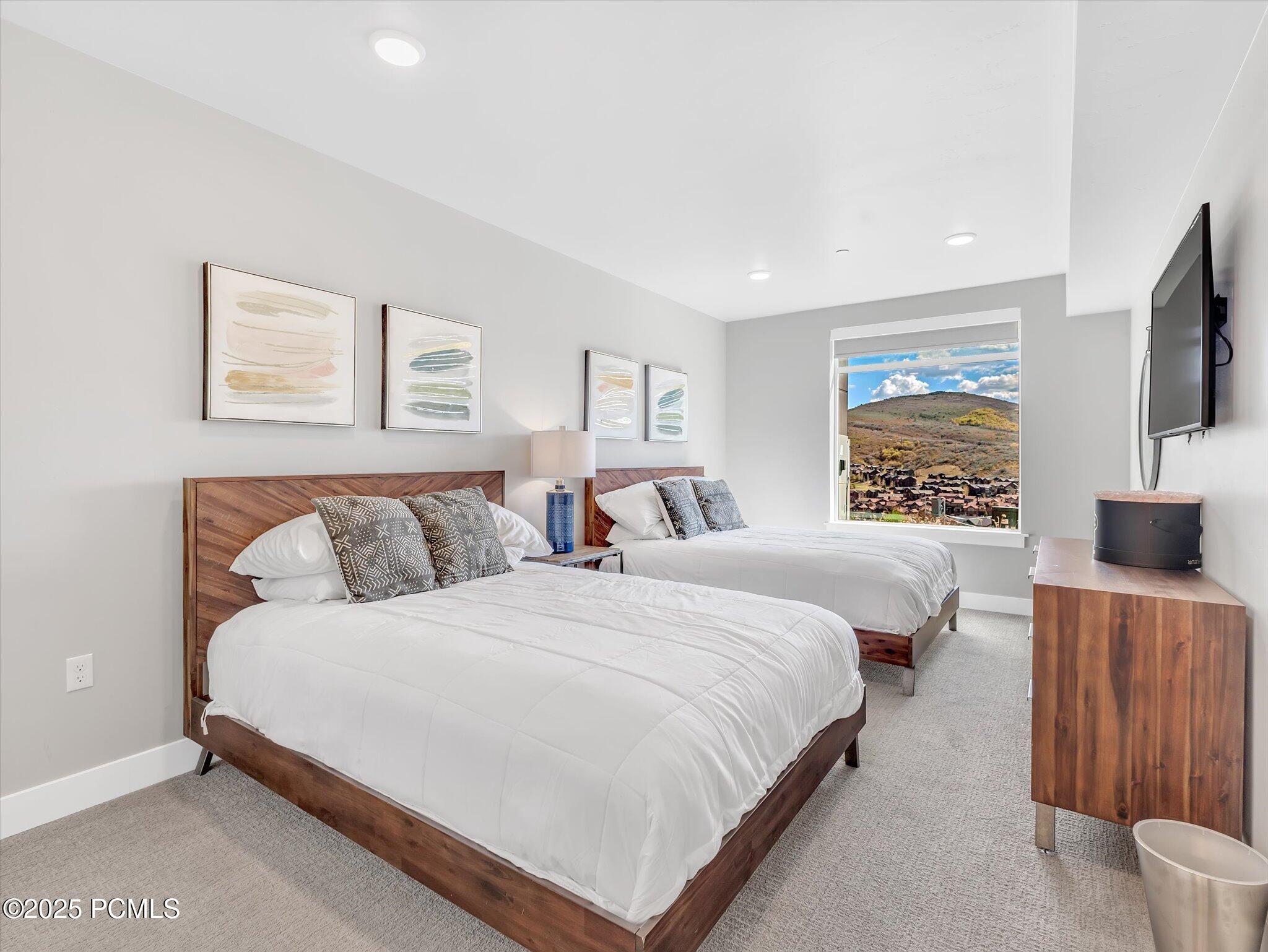 909 W Peace Tree Trail 203