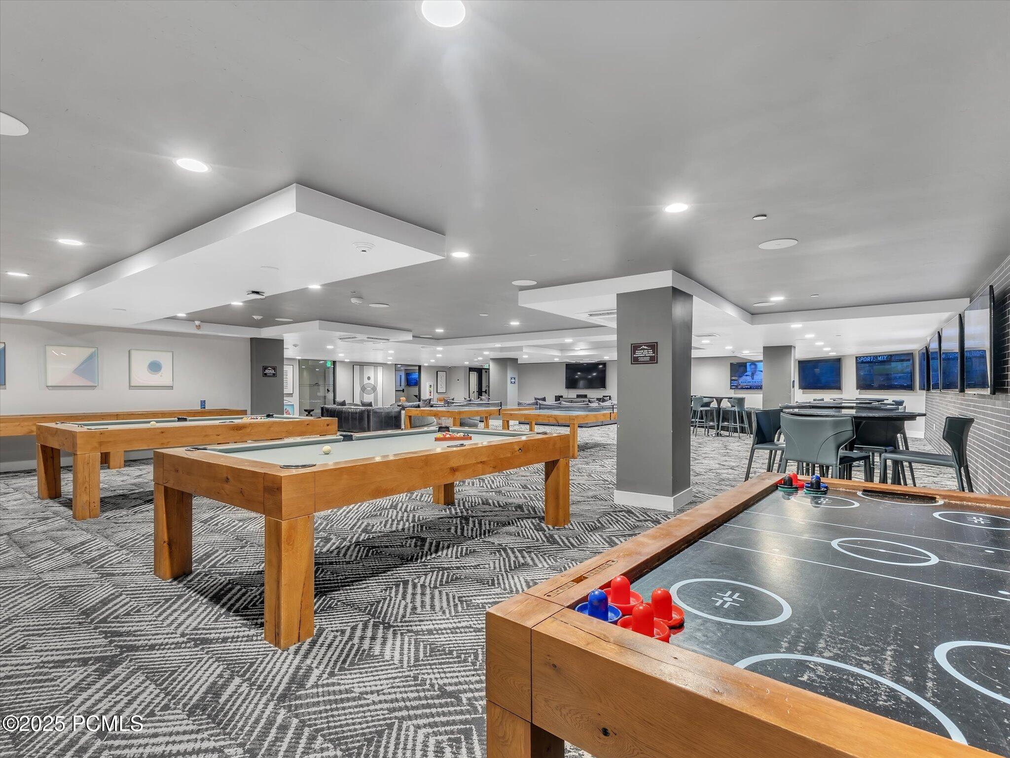 909 W Peace Tree Trail 203