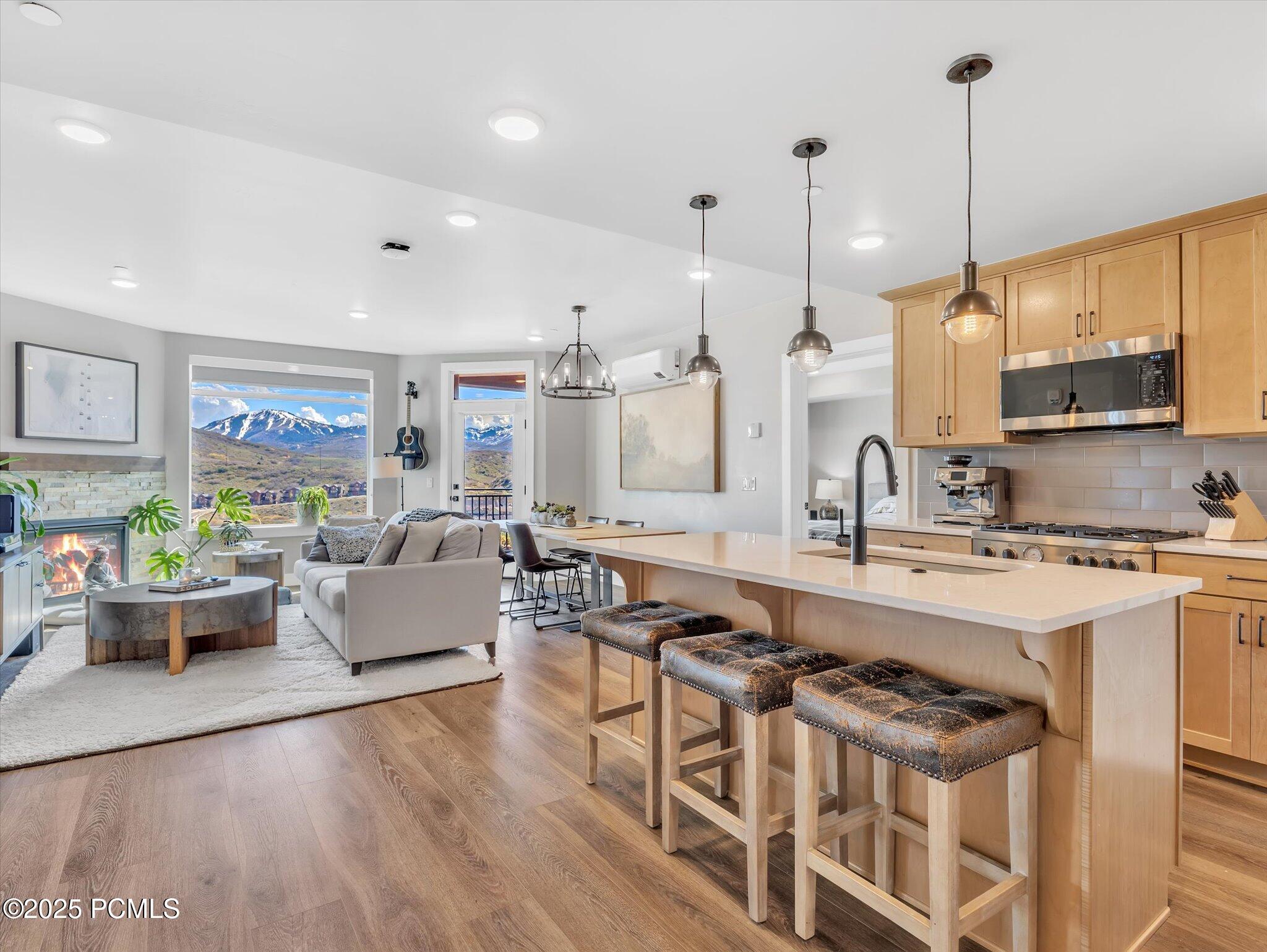 909 W Peace Tree Trail 203