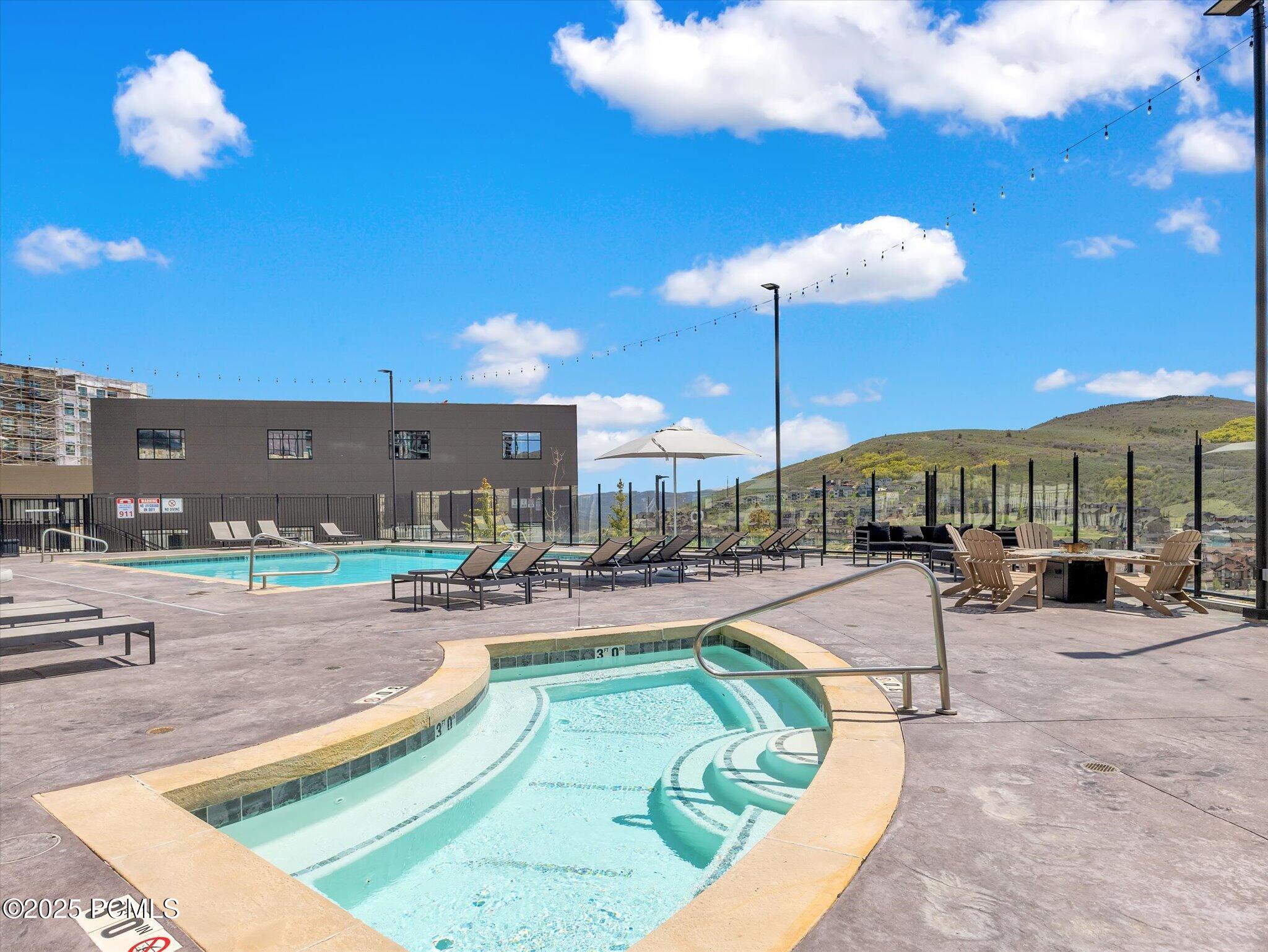909 W Peace Tree Trail 203