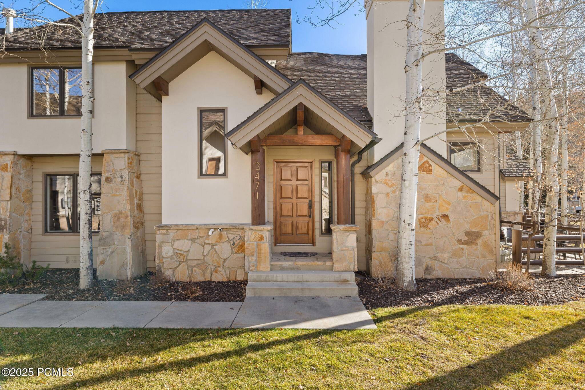 2471 Deer Lake Drive