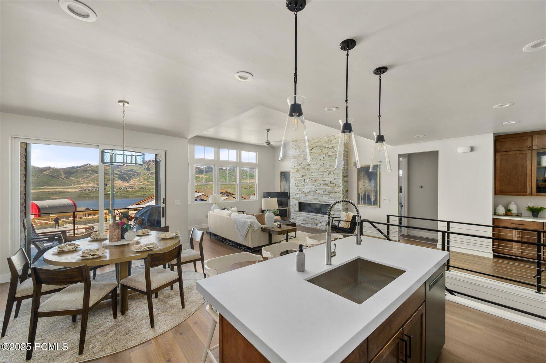 11661 N Shoreline Drive A