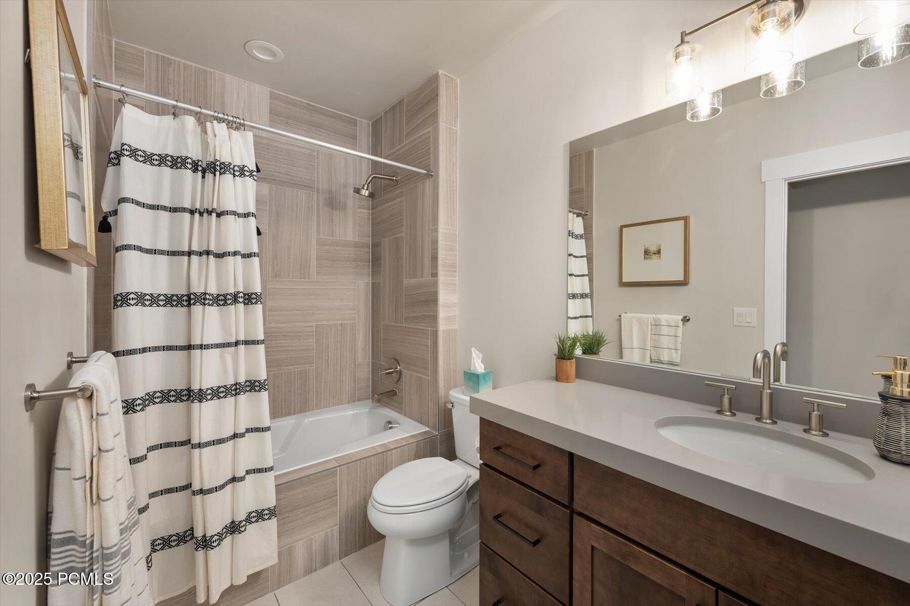 11661 N Shoreline Drive A