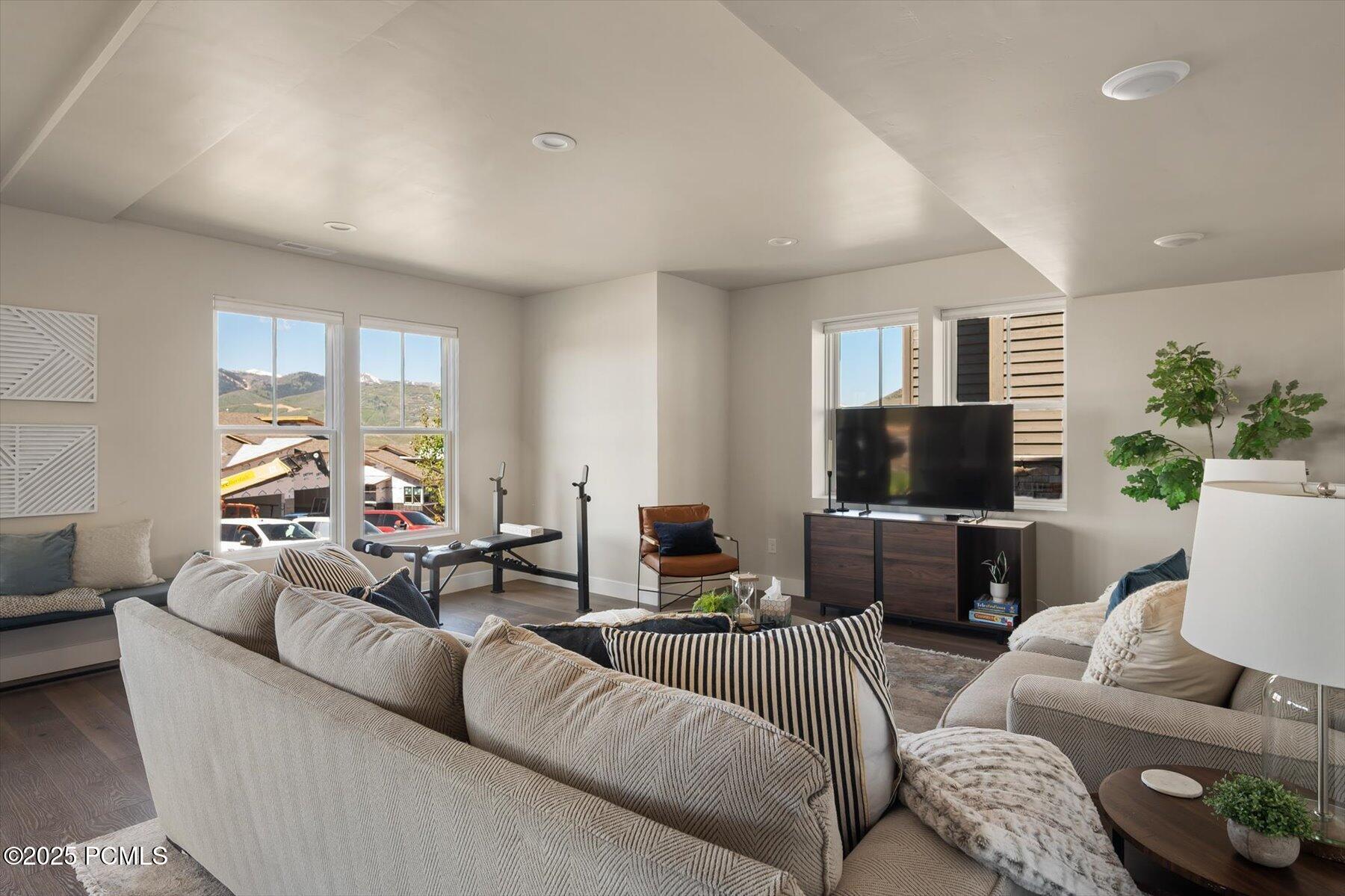 11661 N Shoreline Drive A