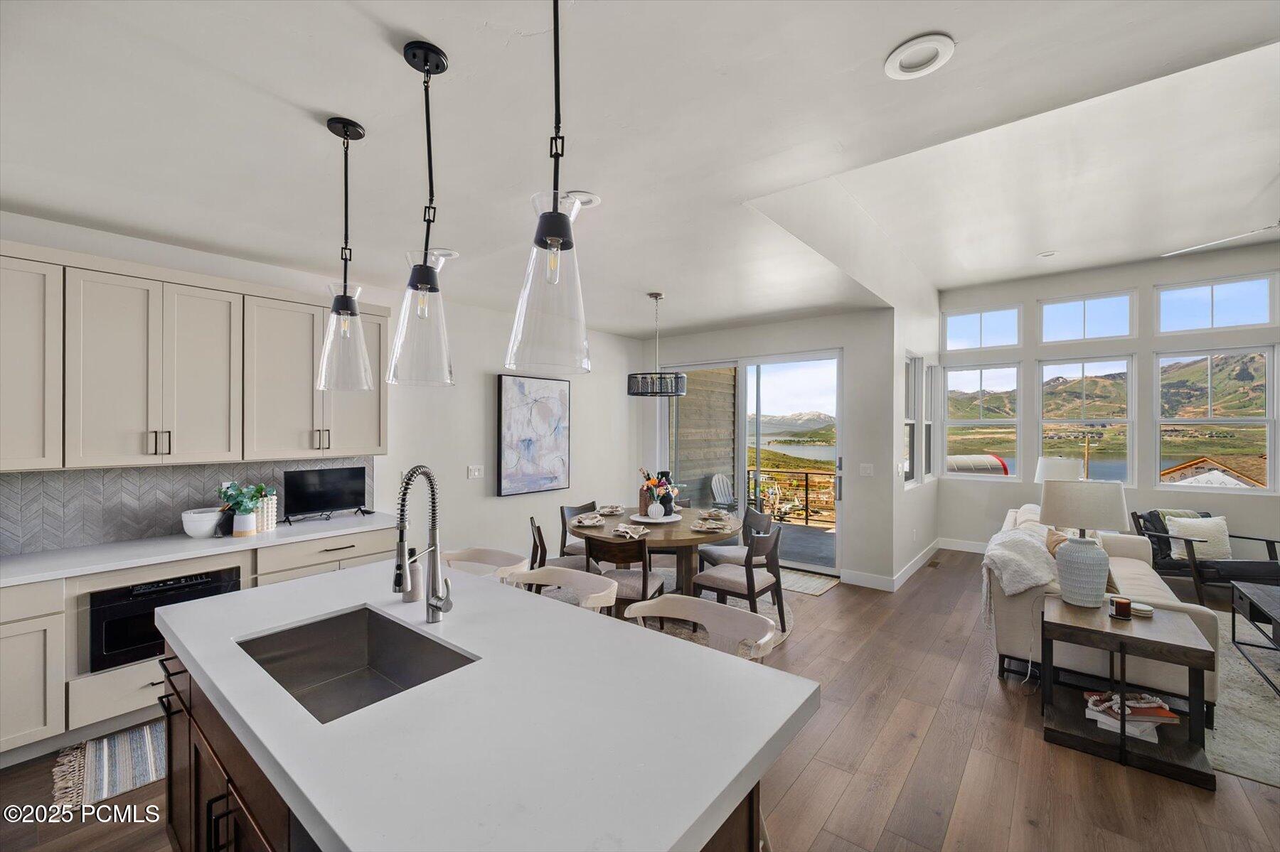 11661 N Shoreline Drive A