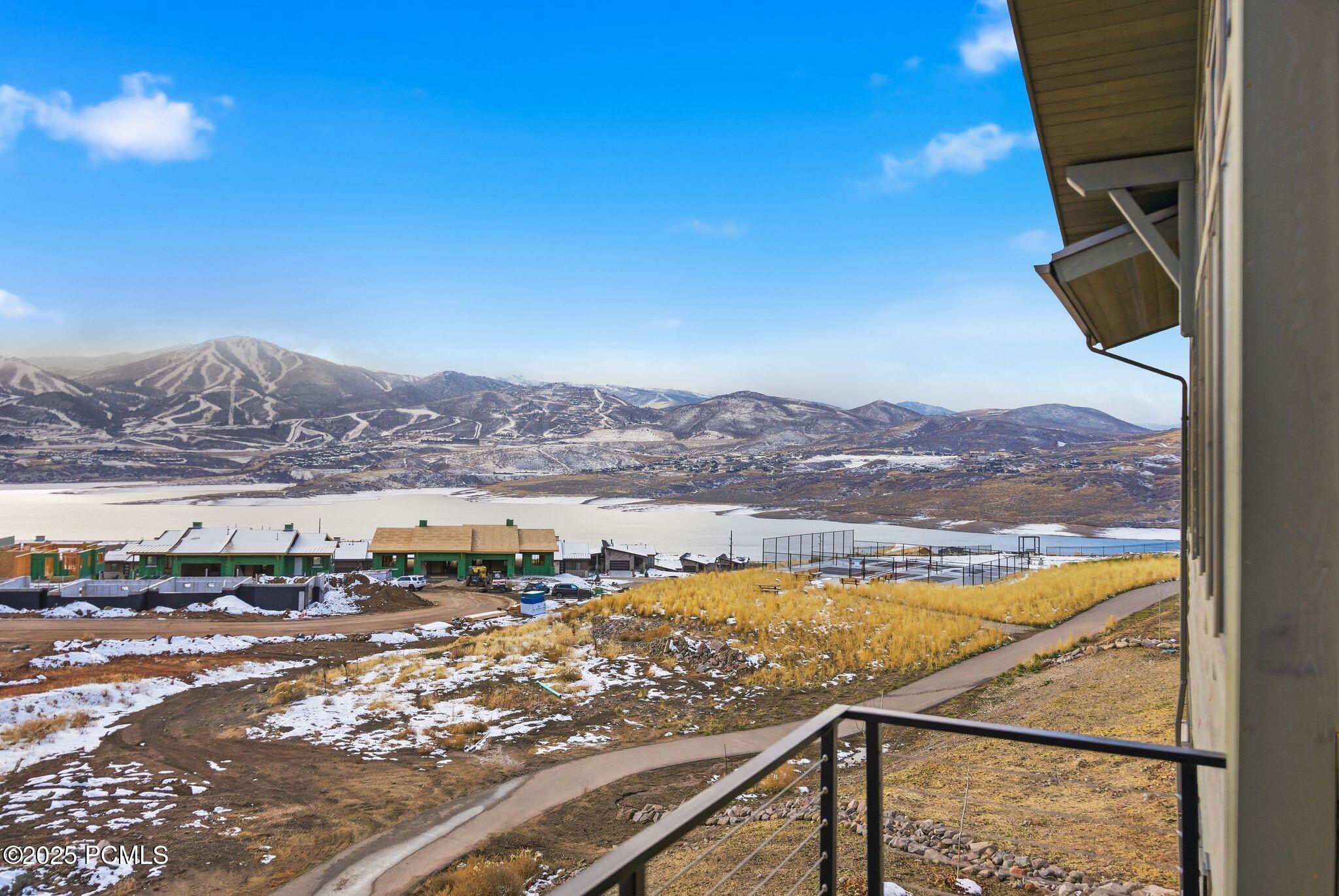 674 E Silver Hill Loop