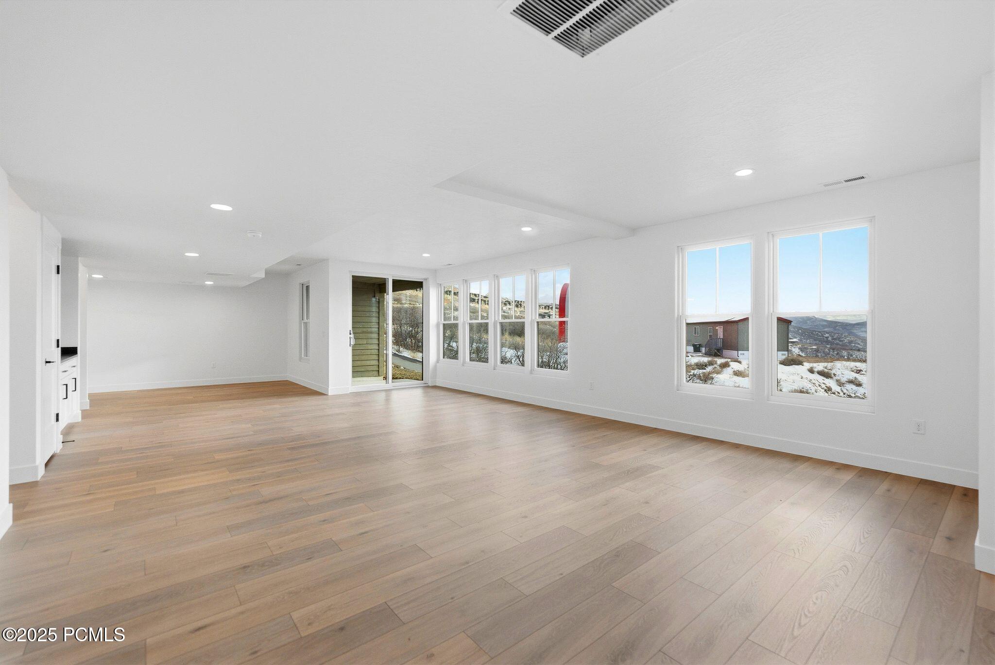 674 E Silver Hill Loop