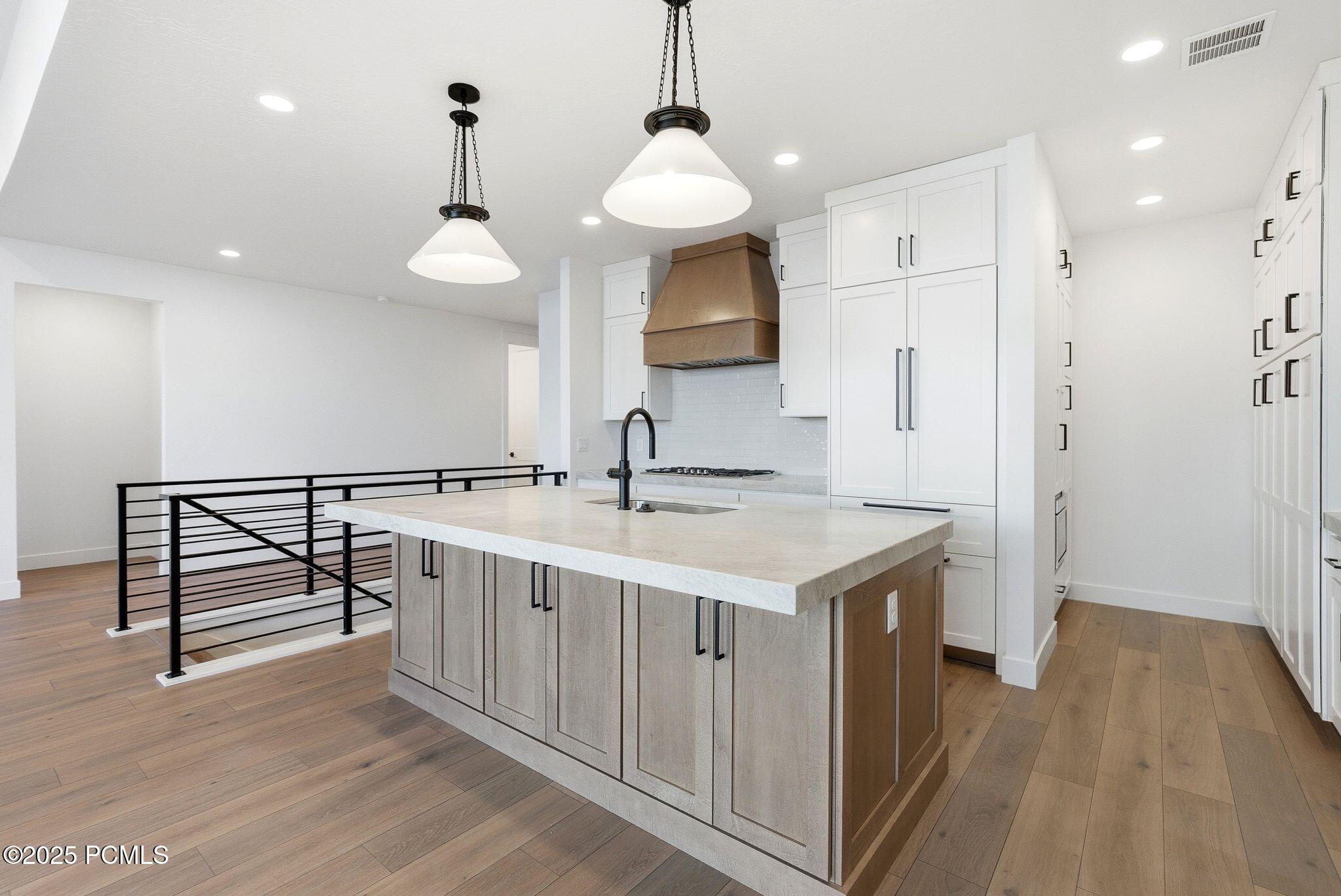 674 E Silver Hill Loop