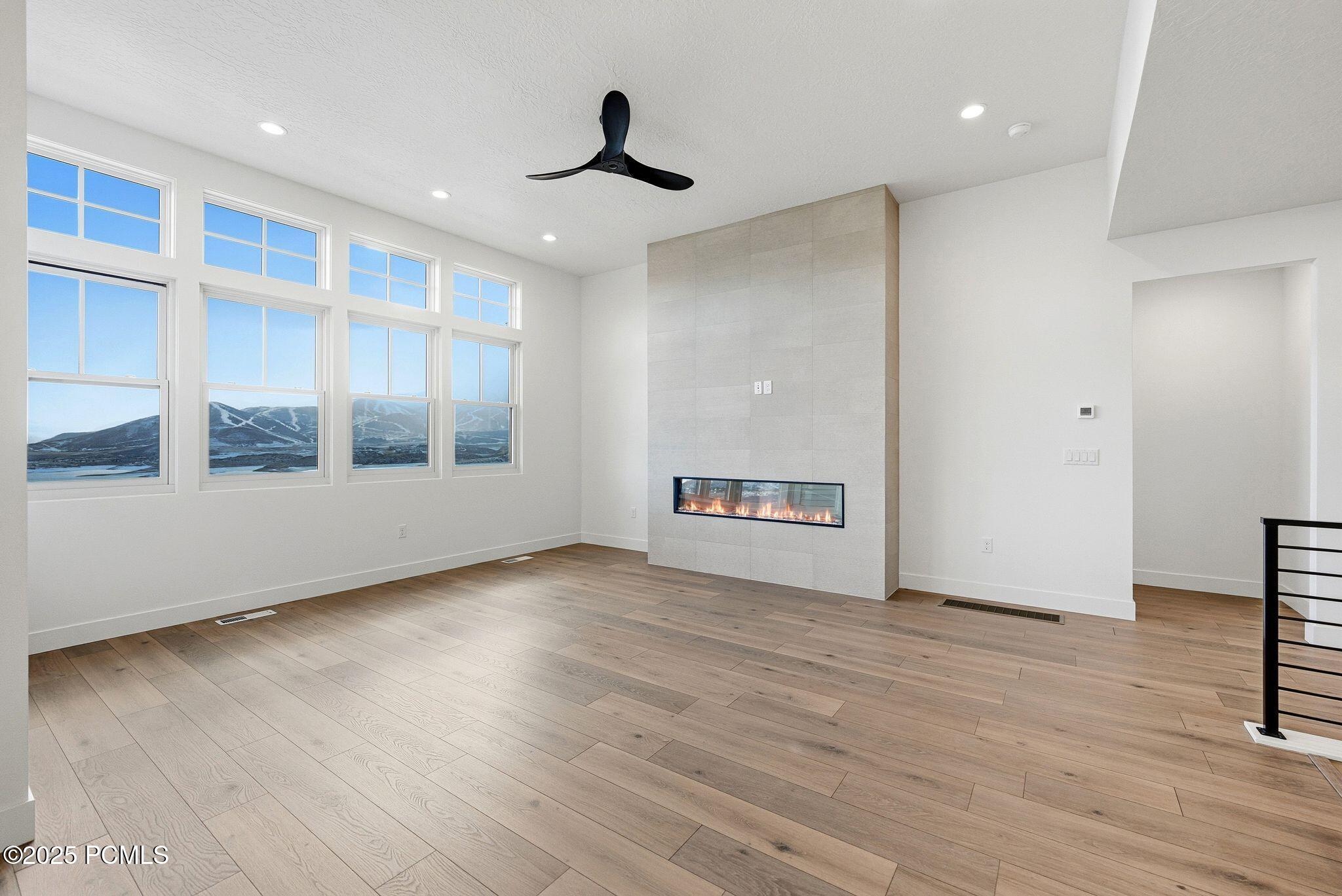 674 E Silver Hill Loop