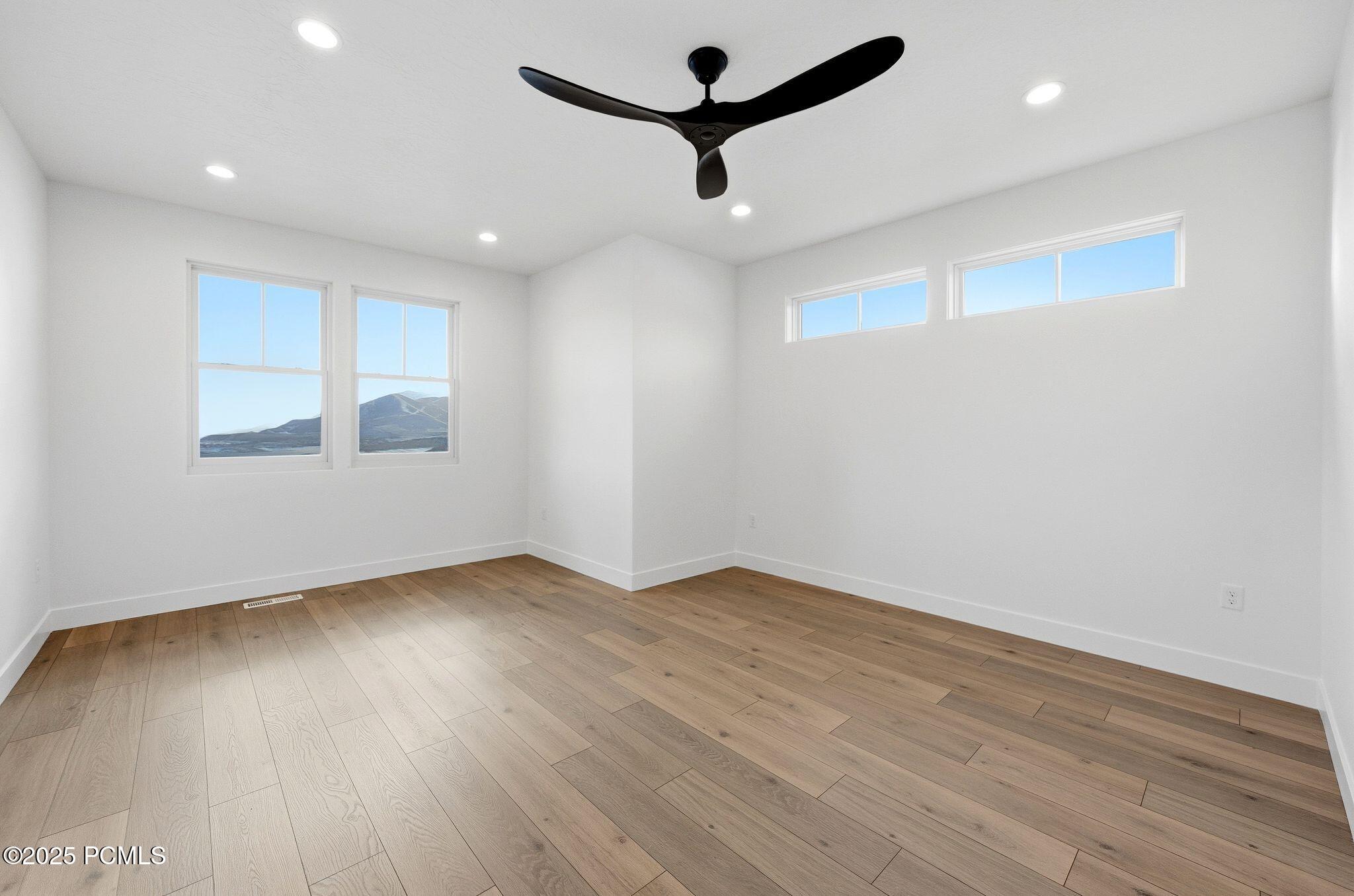 674 E Silver Hill Loop