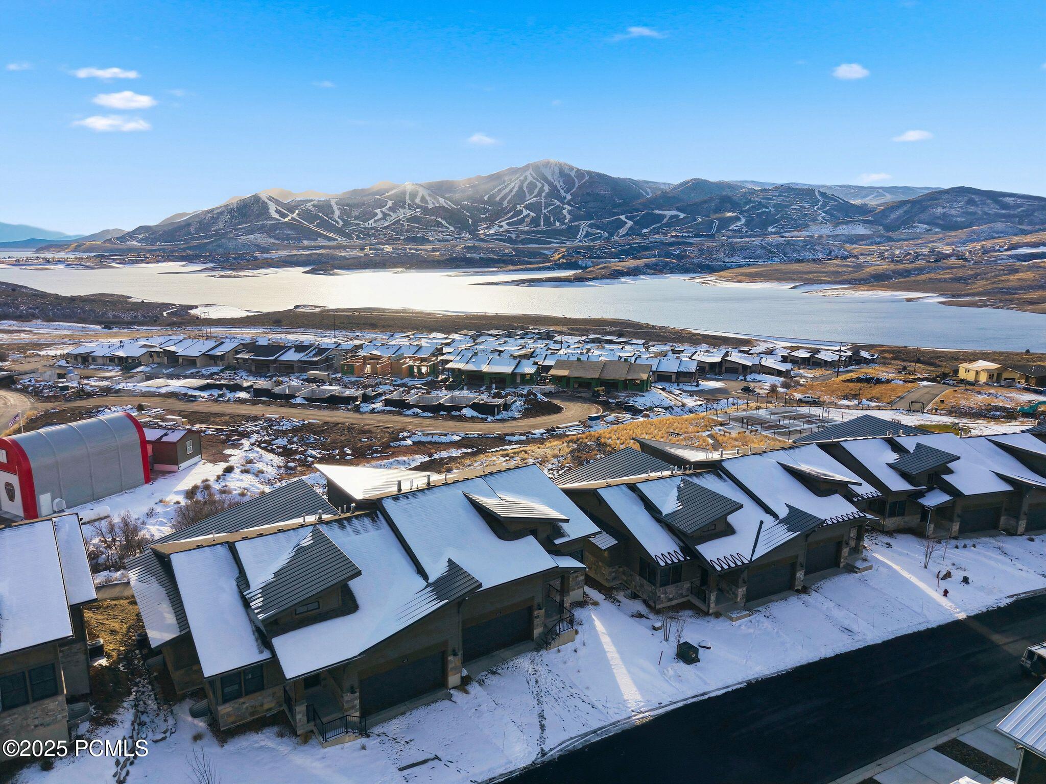 674 E Silver Hill Loop