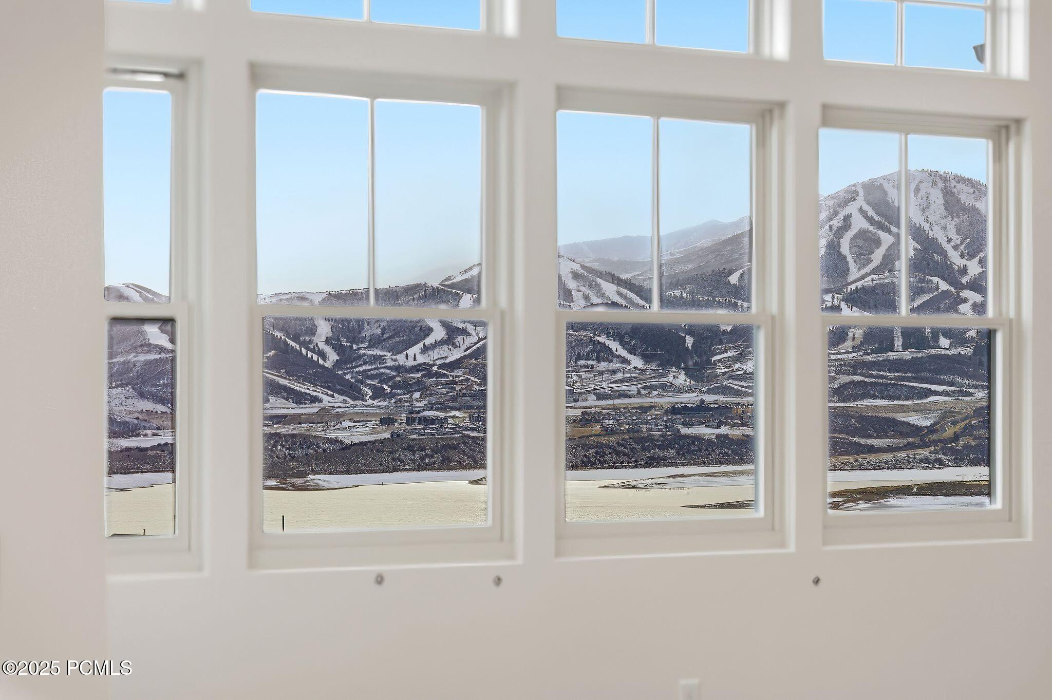 674 E Silver Hill Loop