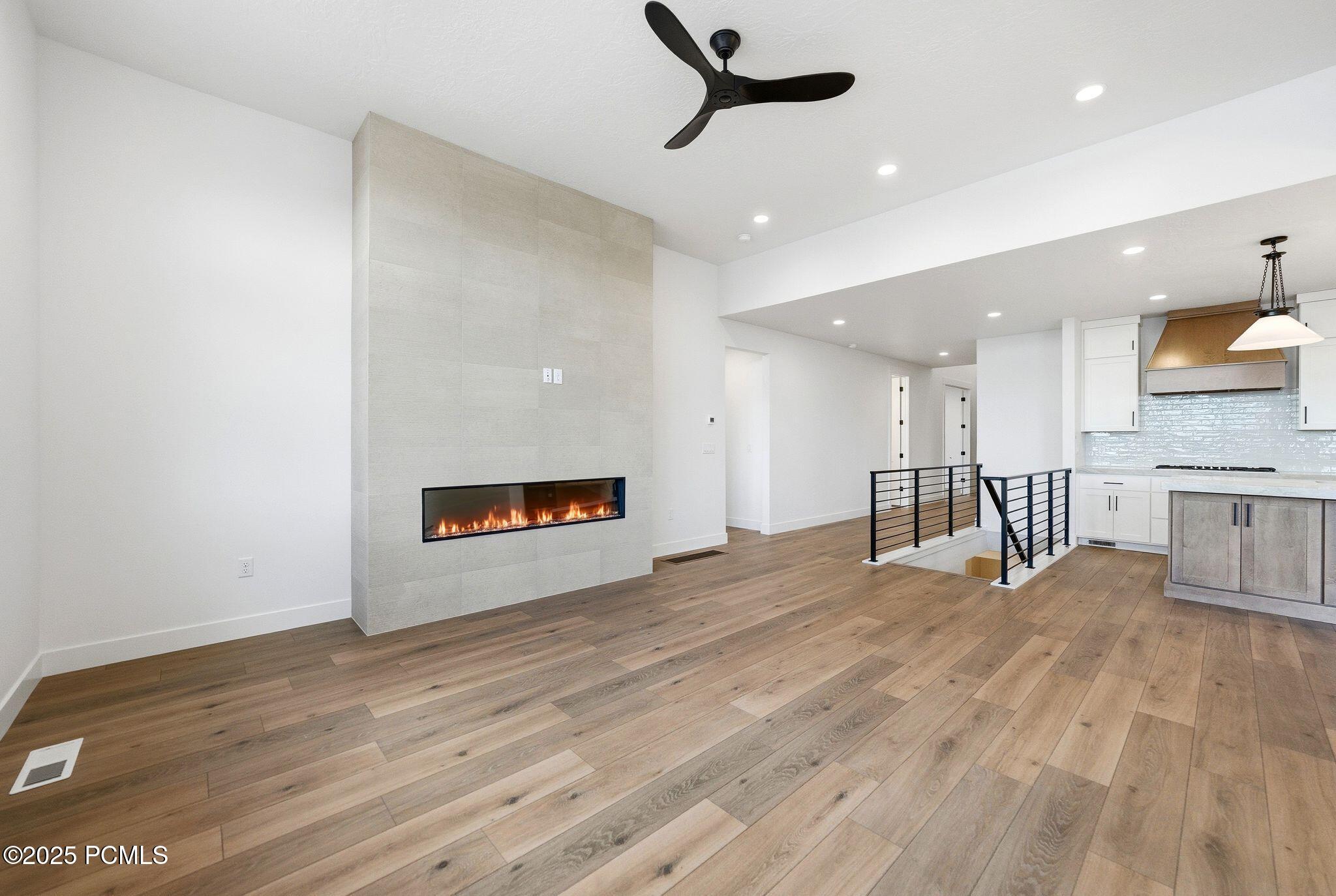 674 E Silver Hill Loop