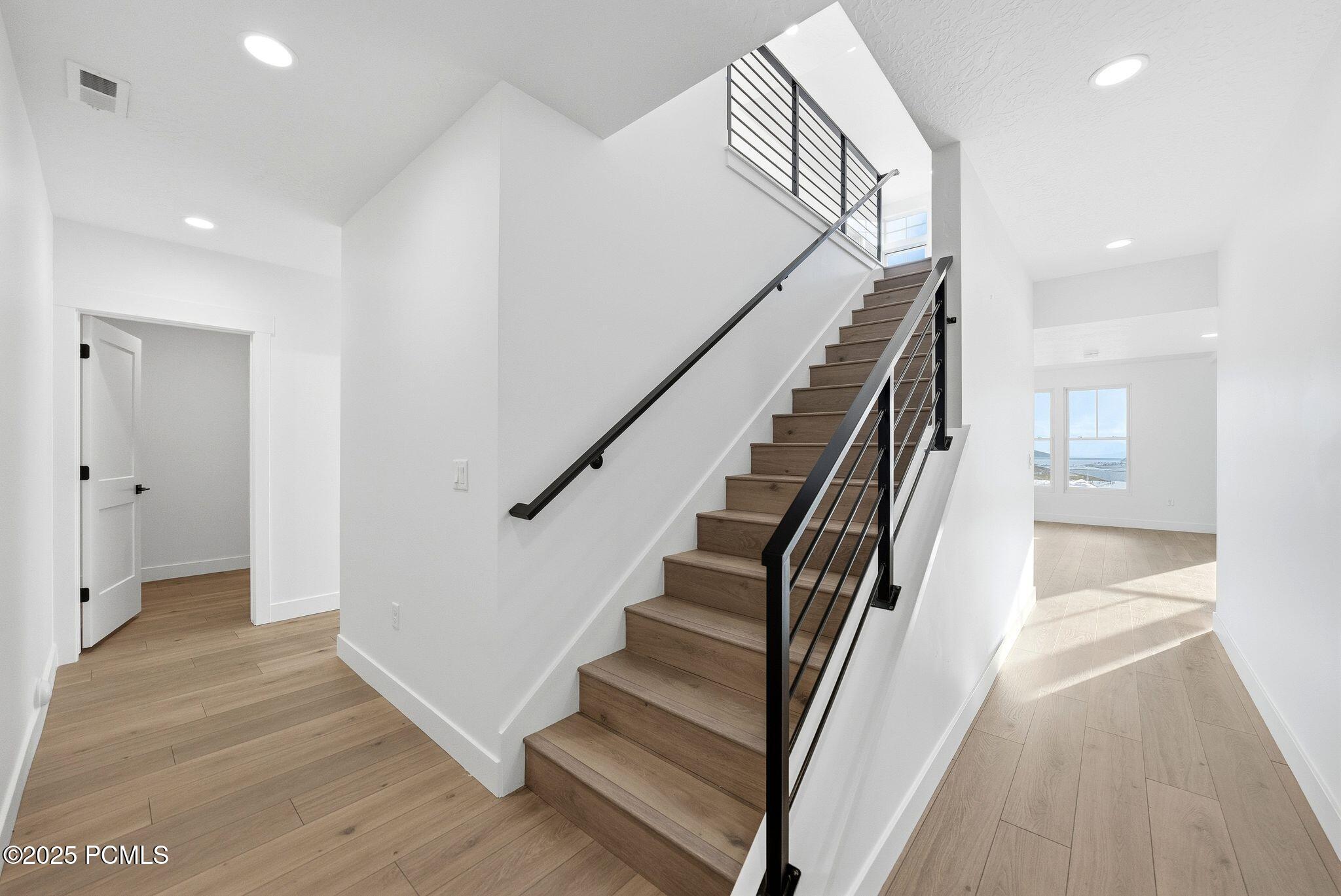 674 E Silver Hill Loop