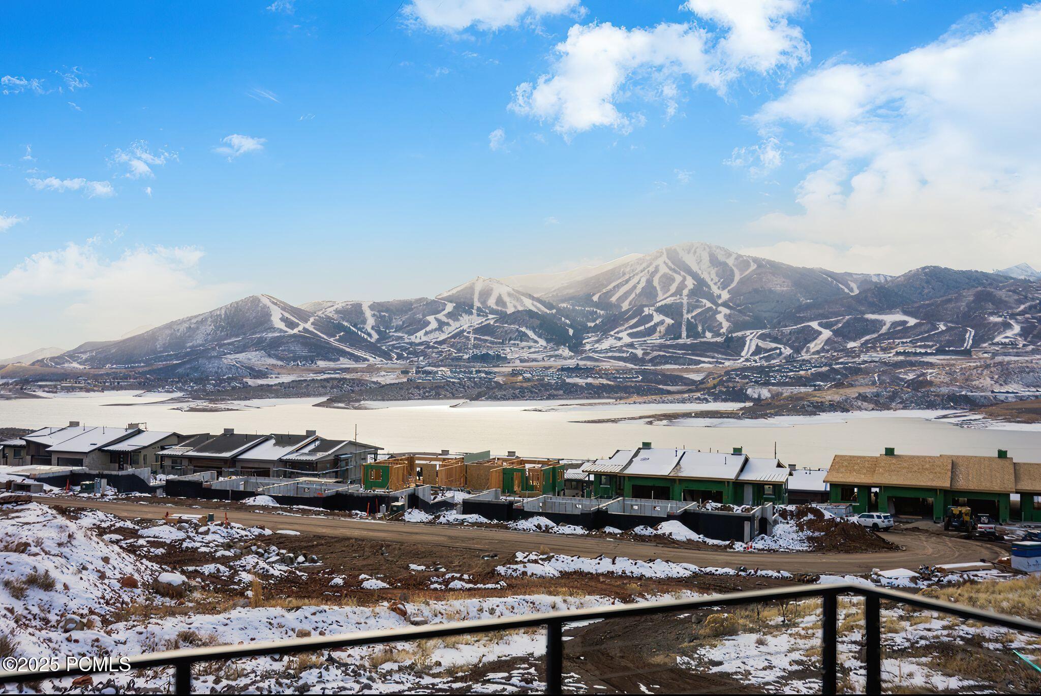 674 E Silver Hill Loop