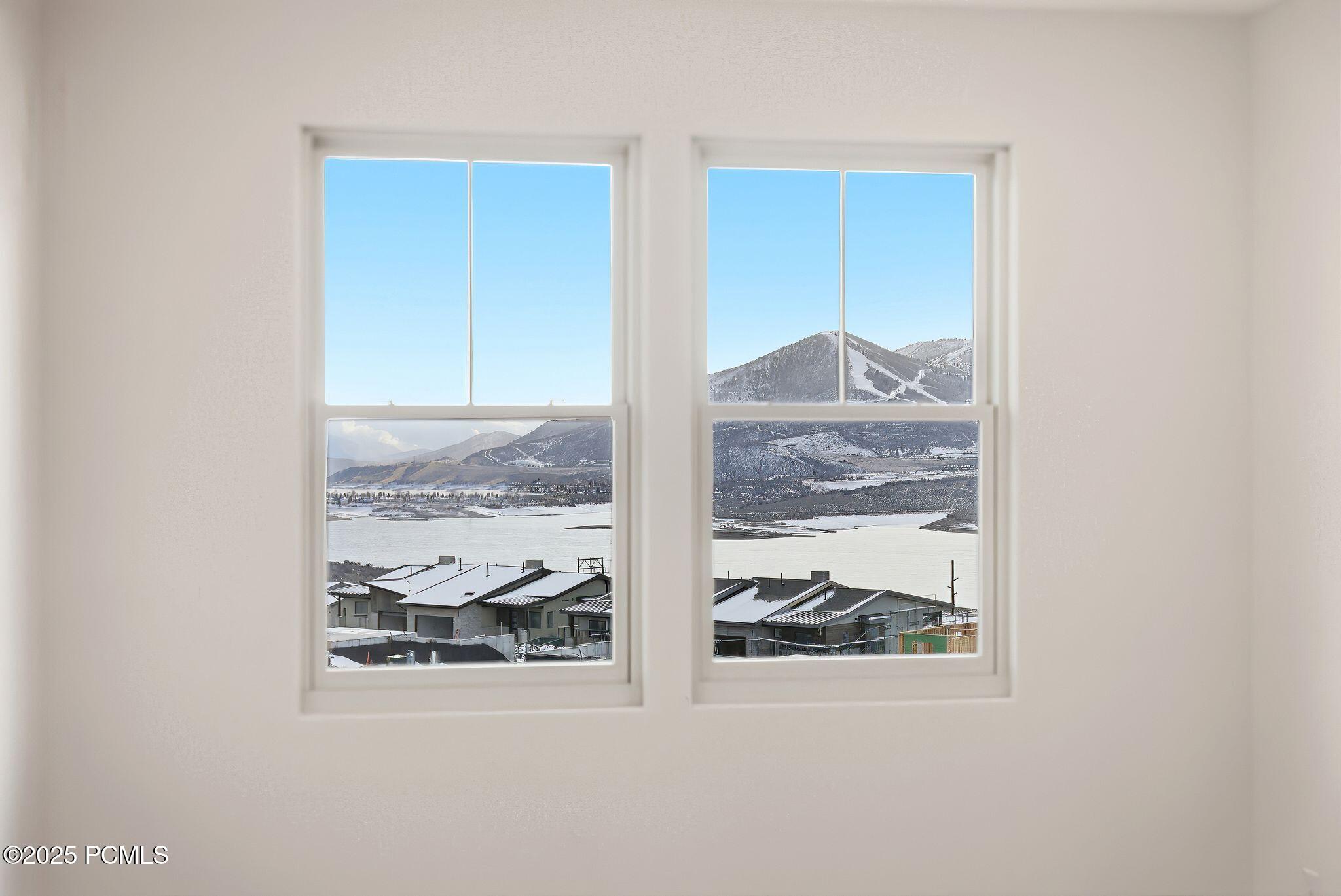 674 E Silver Hill Loop